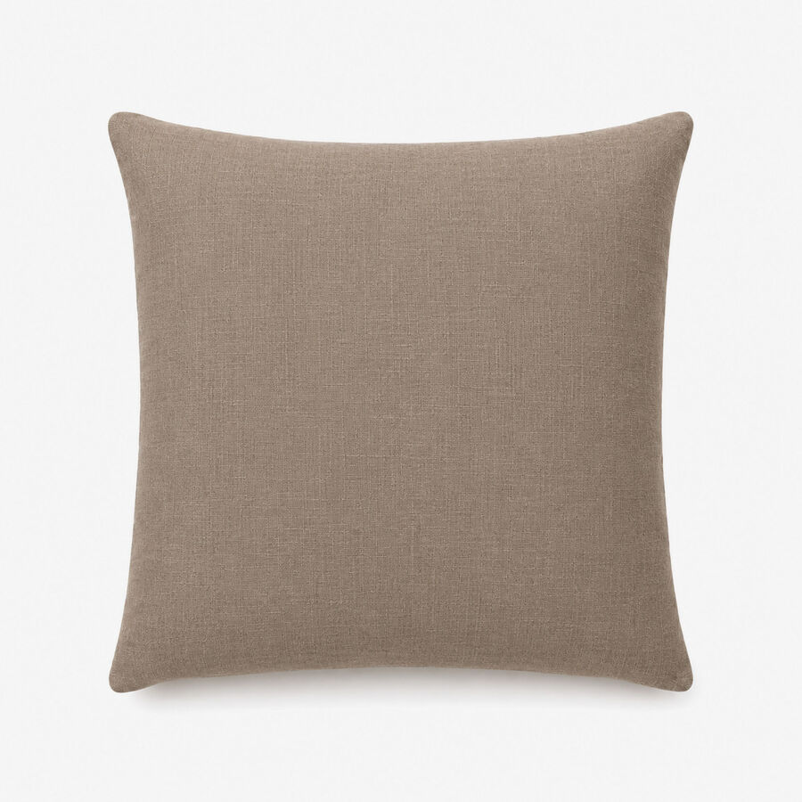 Funda de coj&iacute;n marr&oacute;n de poli&eacute;ster y lino Bruma 45x45cm