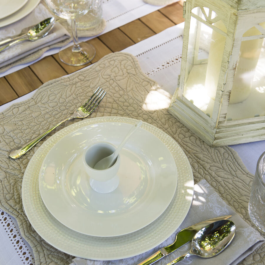 Set de 4 hueveras de porcelana