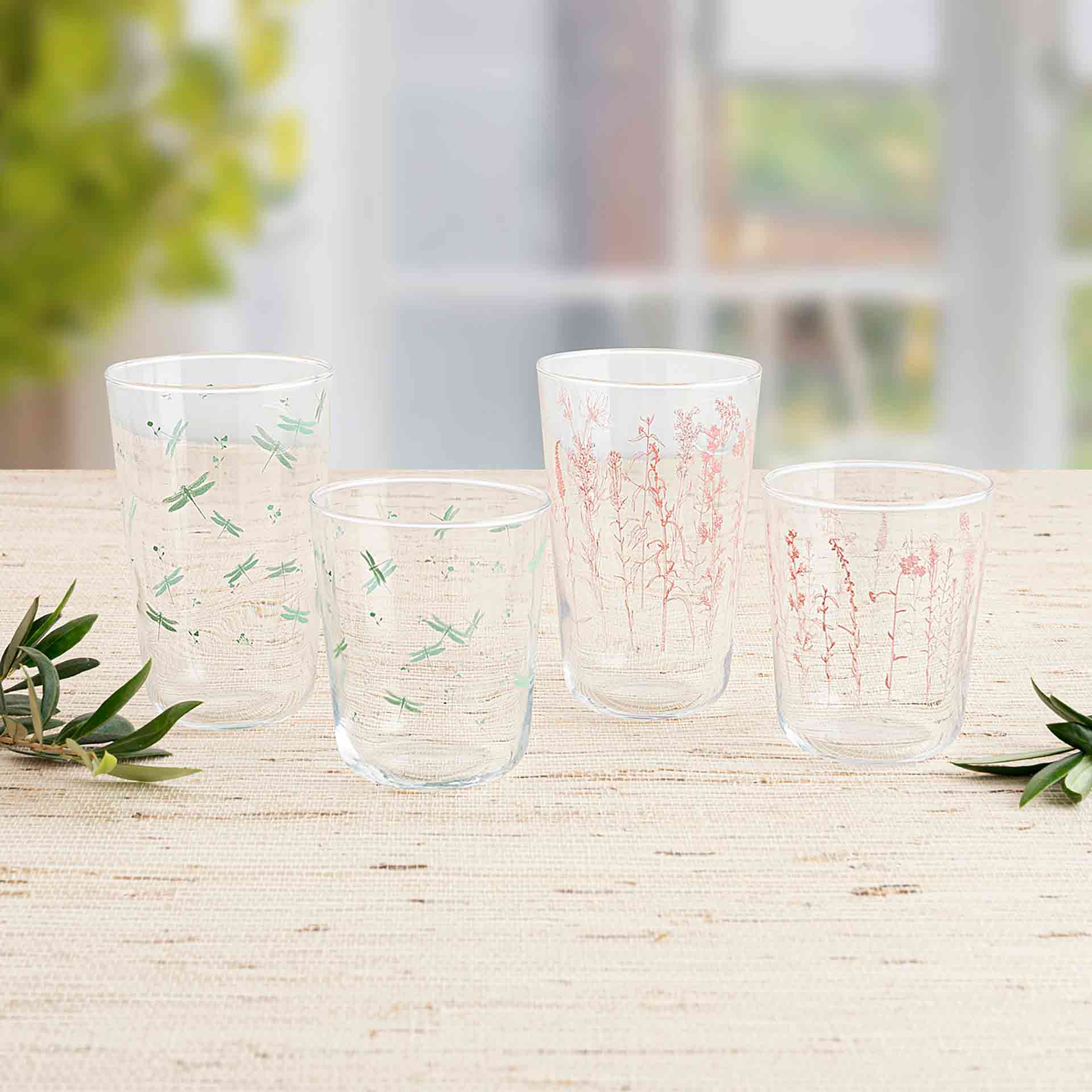 Vaso de vidrio transparente con lib&eacute;lulas verdes Suede 40cl