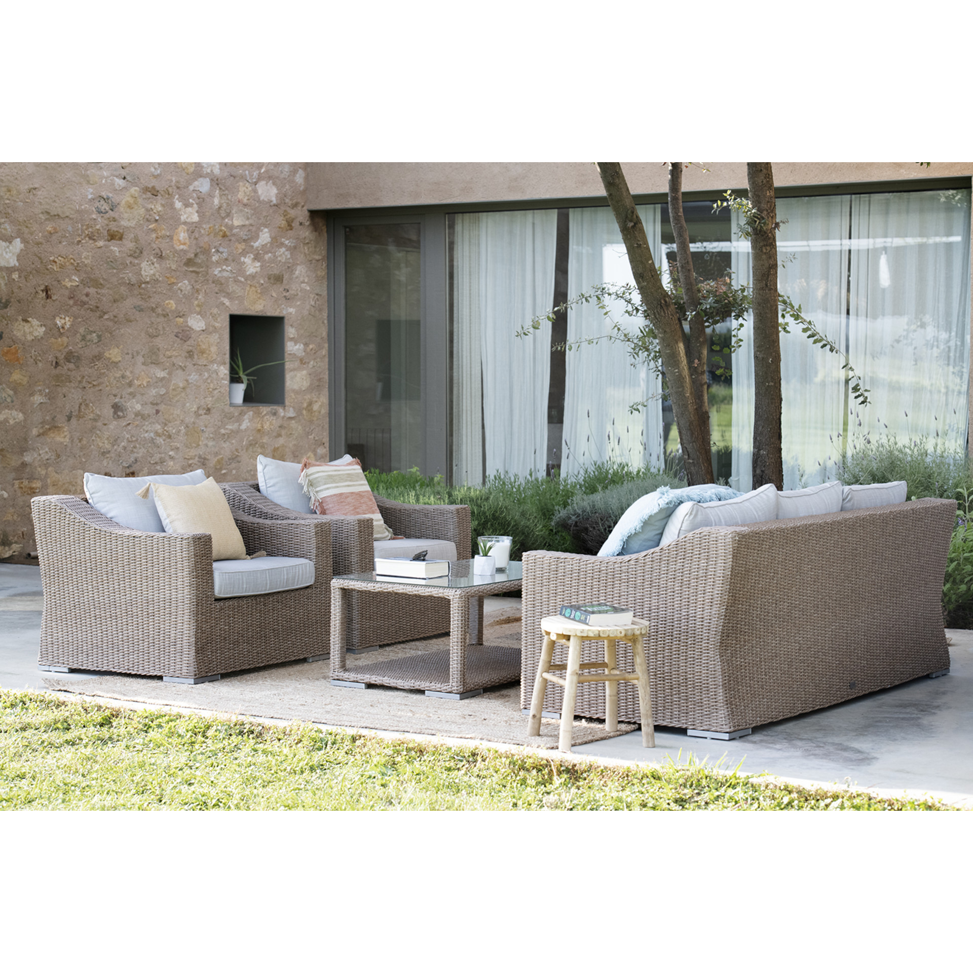 Set de jard&iacute;n de 4 piezas de rat&aacute;n sint&eacute;tico beige Zanz&iacute;bar