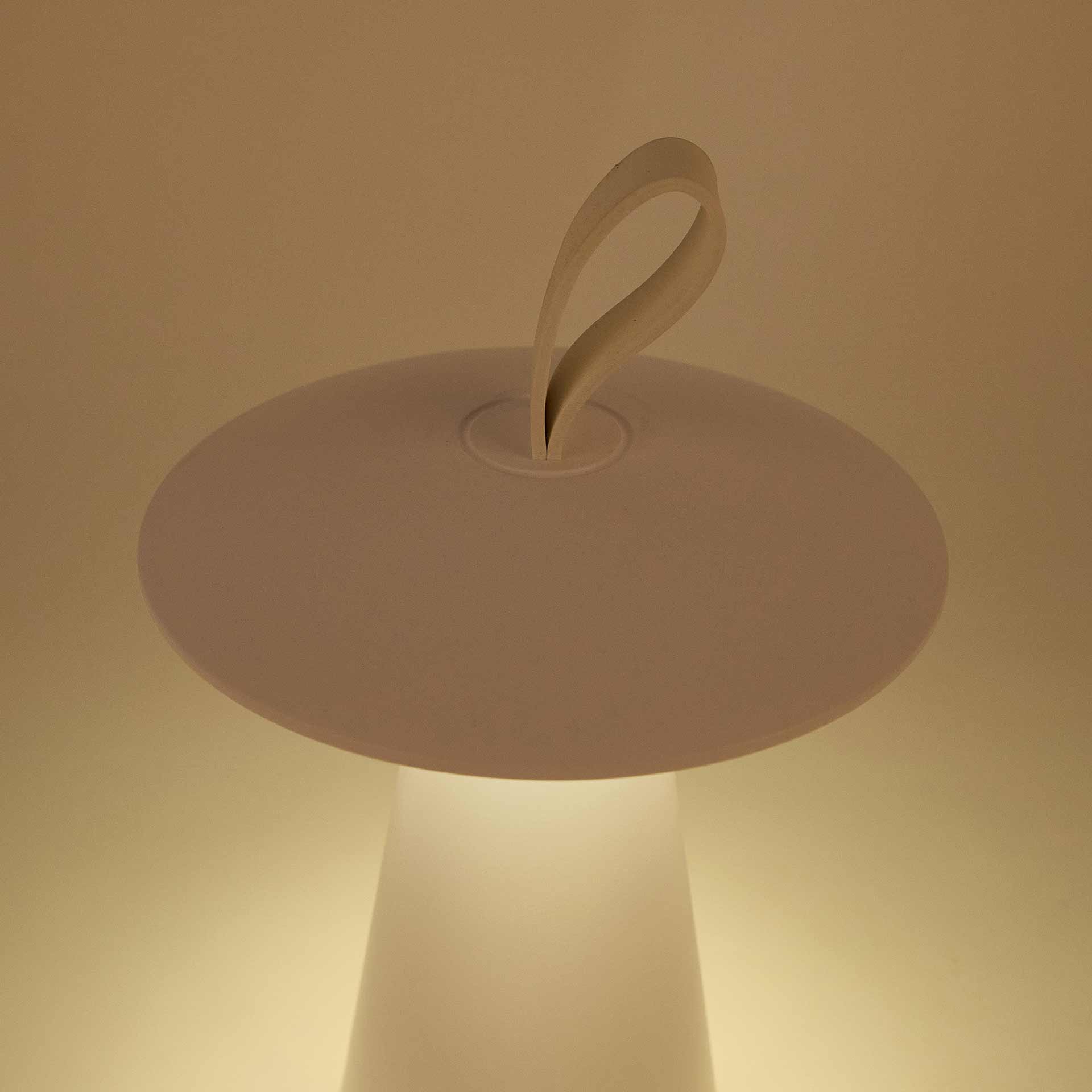 Lampara de mesa USB blanca