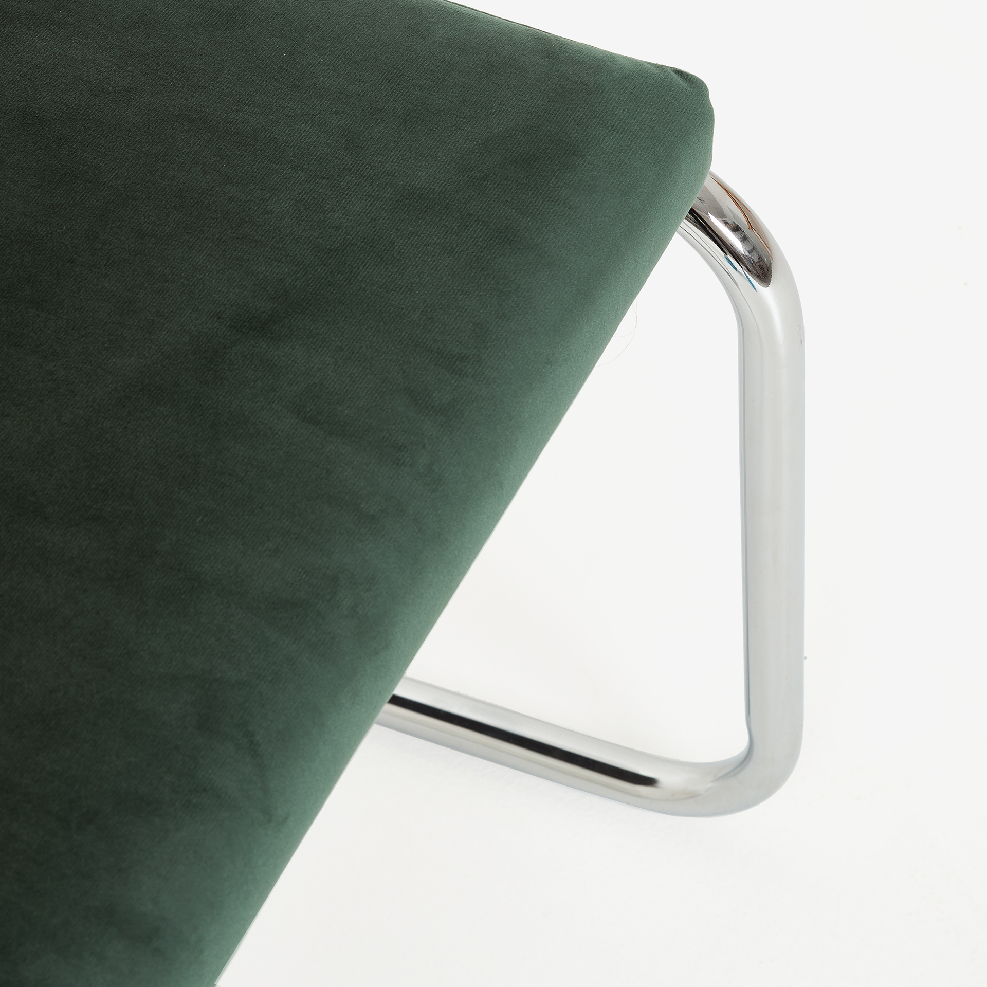 Silla de comedor de madera de olmo y rat&aacute;n verde Leonor 47,5x63,5x82cm Clau&Chloe