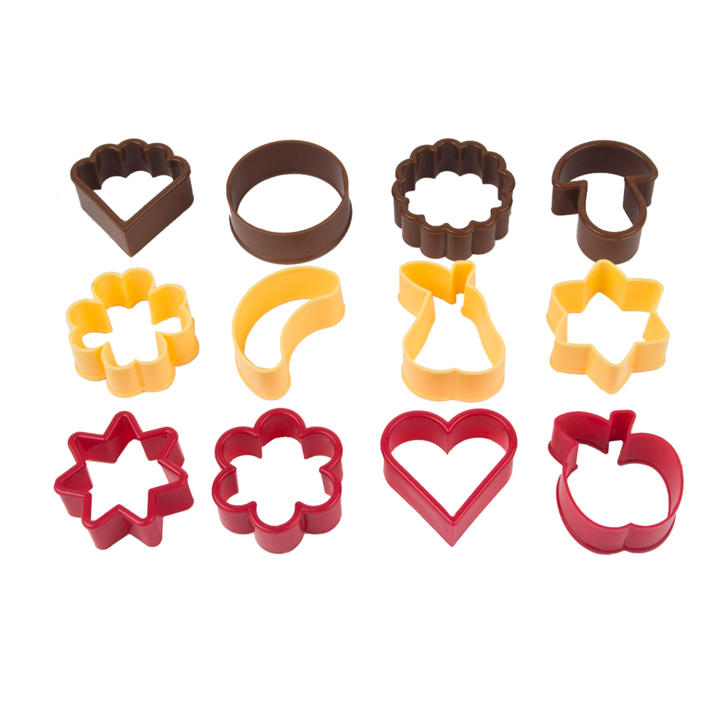Juego de 13 cortadores de pl&aacute;stico para galletas y pastas