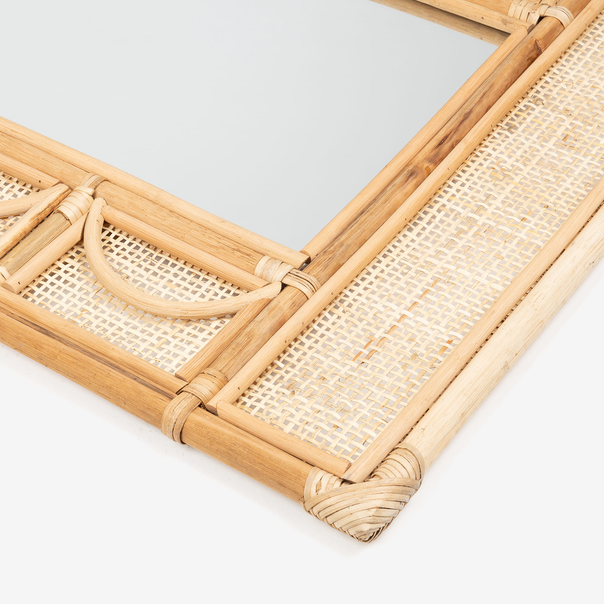 Espejo de pared de rat&aacute;n Ryan 61x105cm