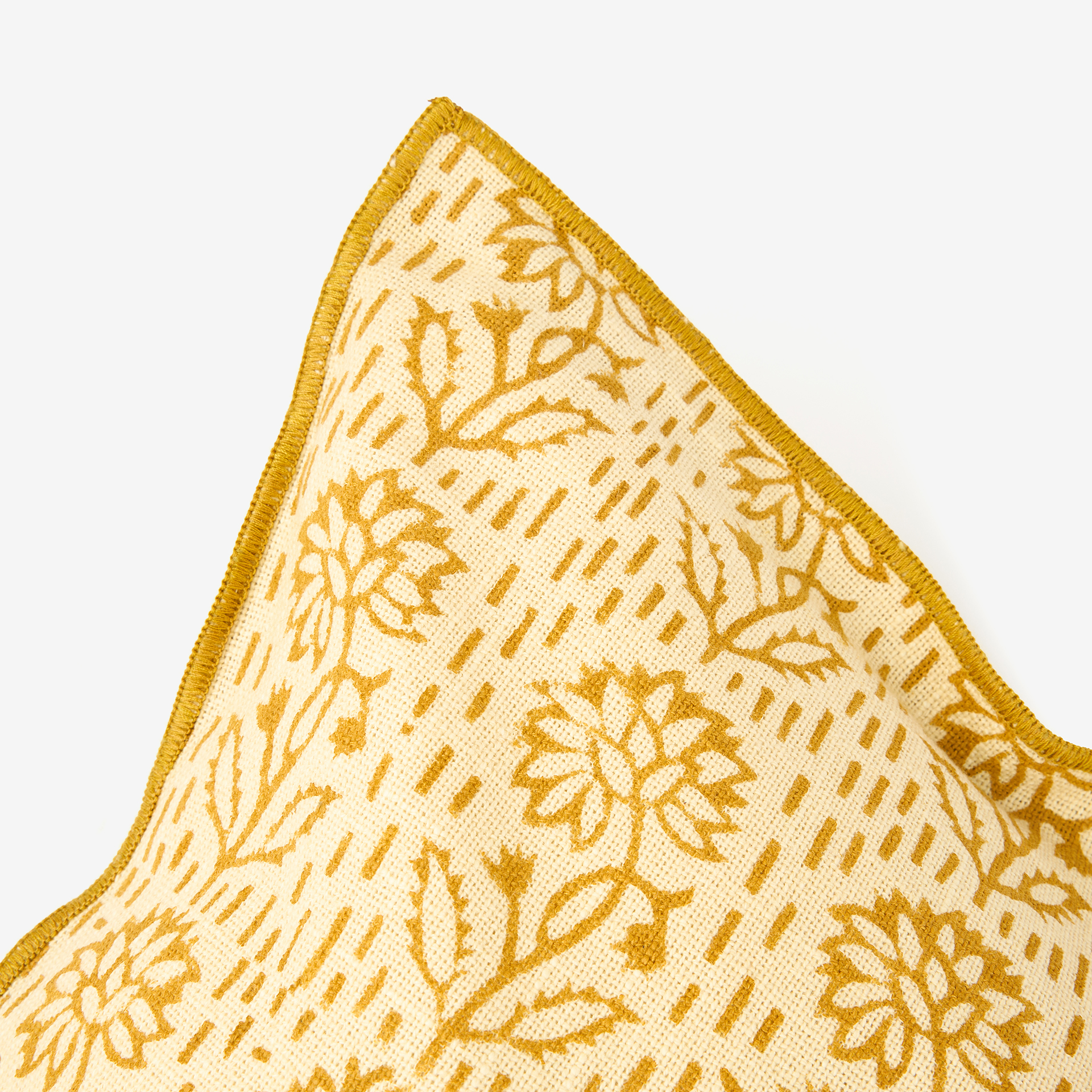 Funda de coj&iacute;n de algod&oacute;n mostaza Mia 50x50cm Clau&Chloe