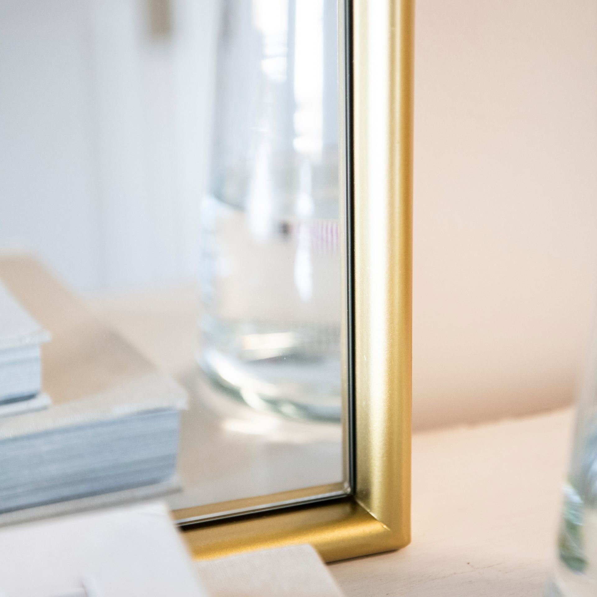 Espejo de pared dorado Ander 107x60cm