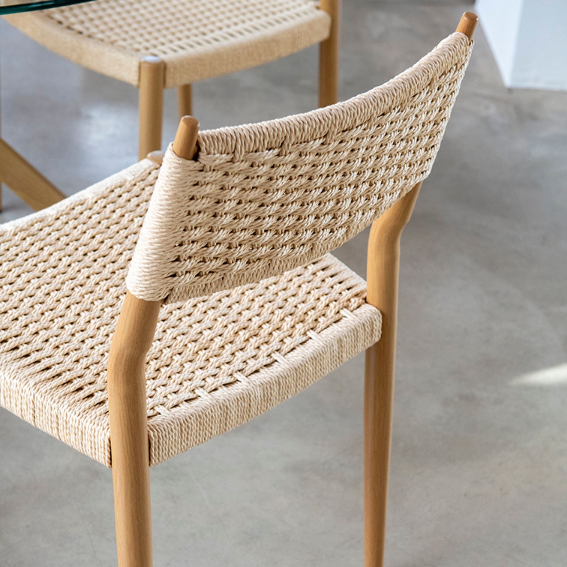 Silla de comedor efecto madera beige Vilma 56x50x82cm Clau&Chloe