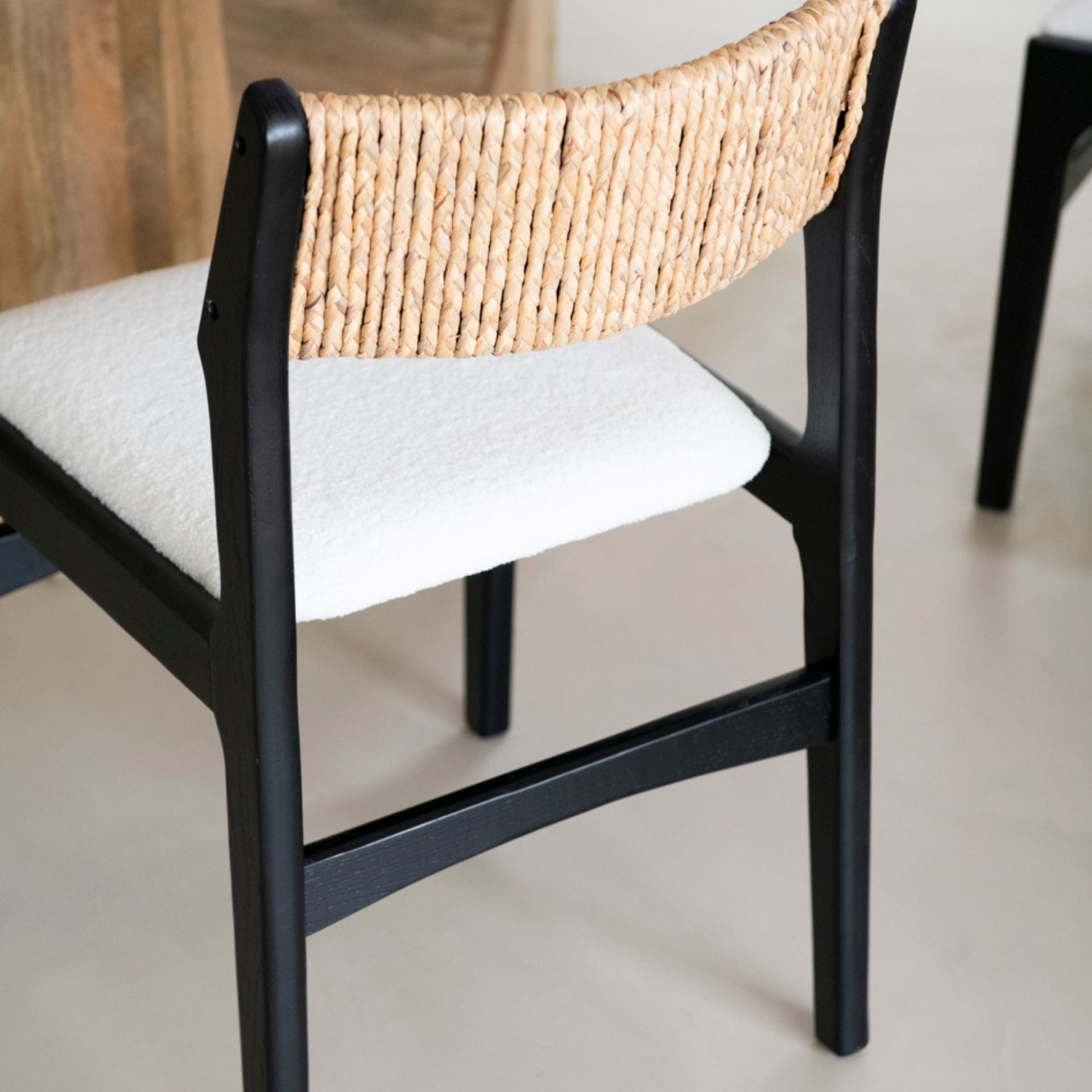 Silla de comedor de madera de olmo negra Jana 48x44x79cm Clau&Chloe