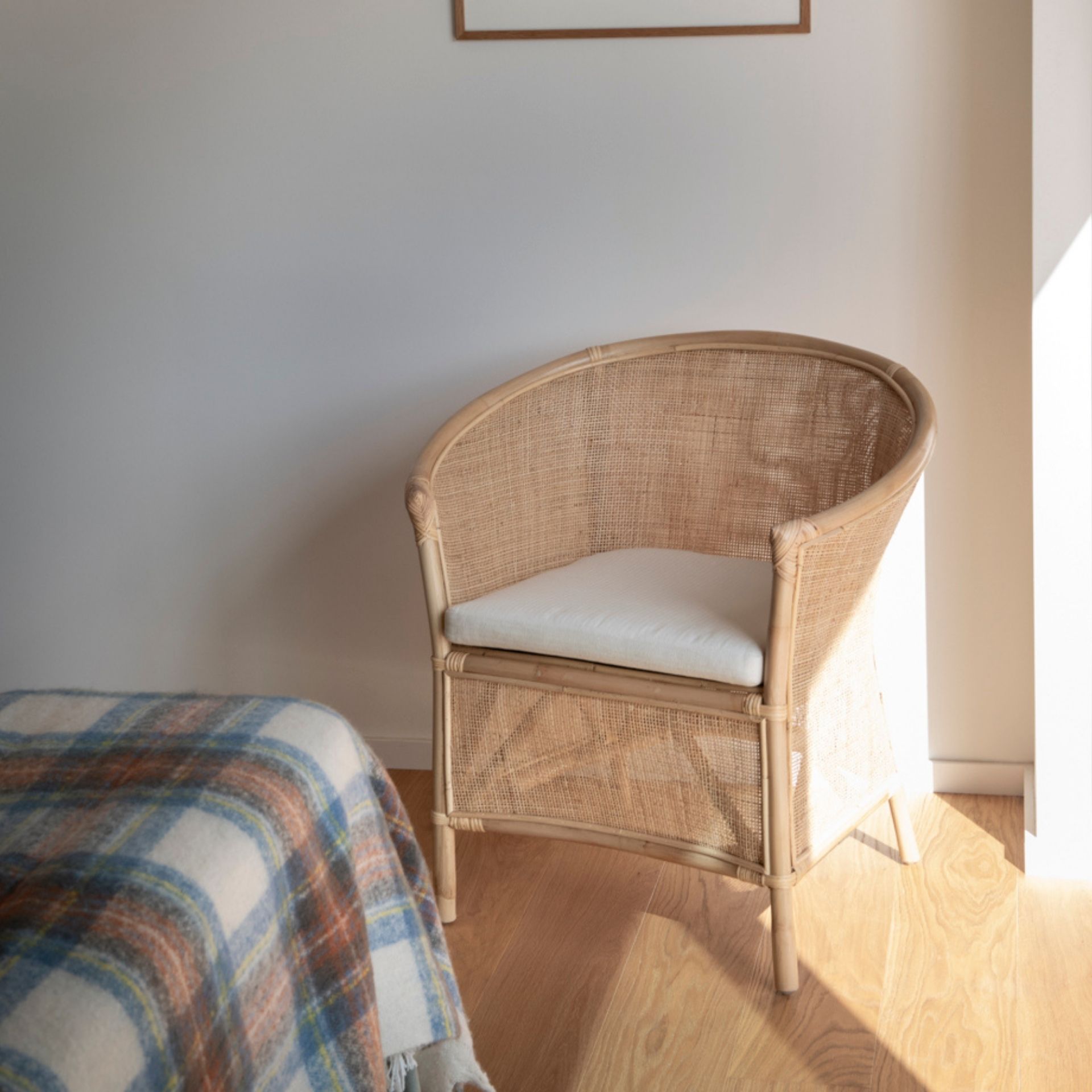 Butaca de ratán beige Milos 76x65x80cm