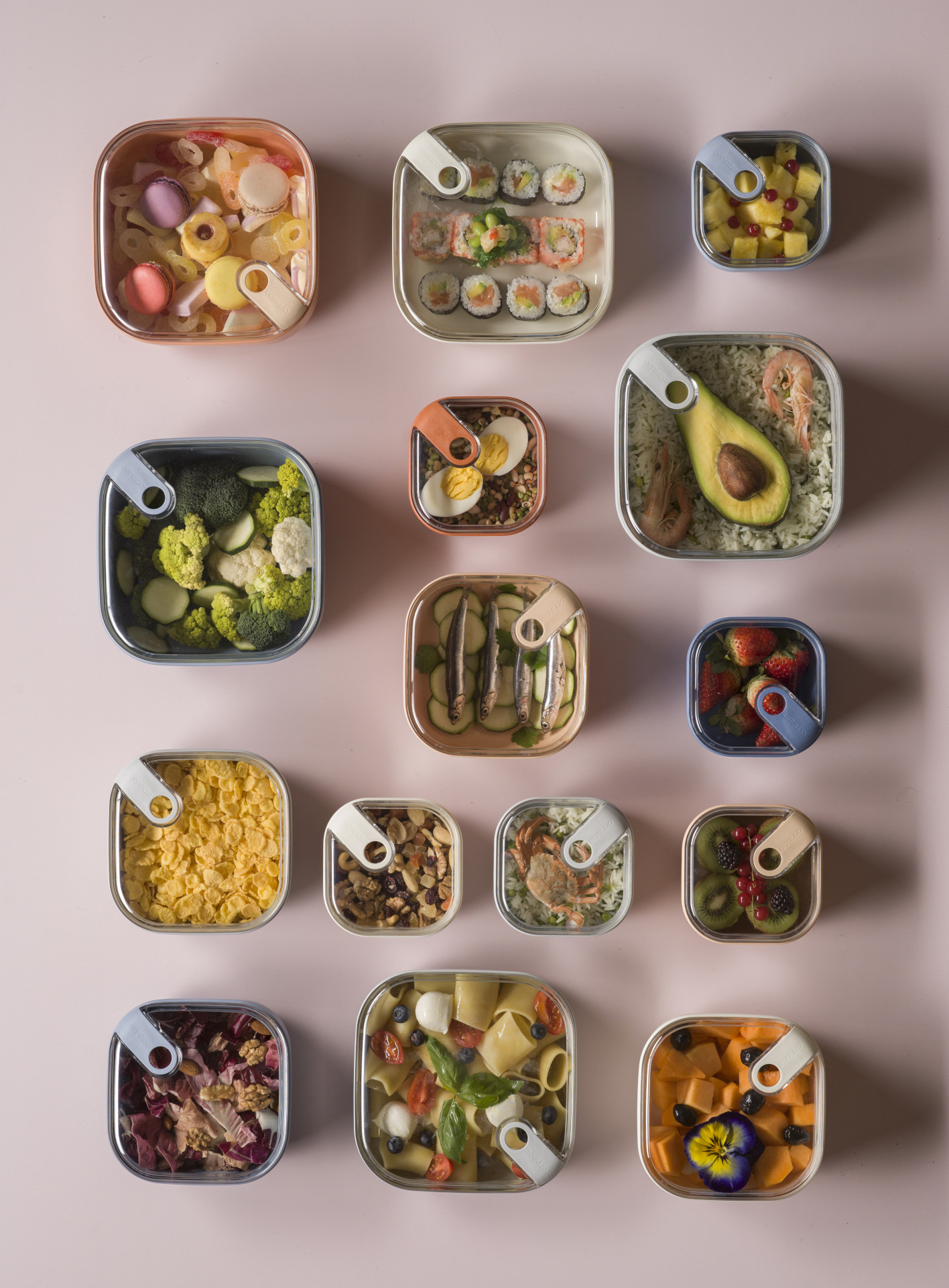 T&aacute;per herm&eacute;tico plano de PP gris Pull Box 1L