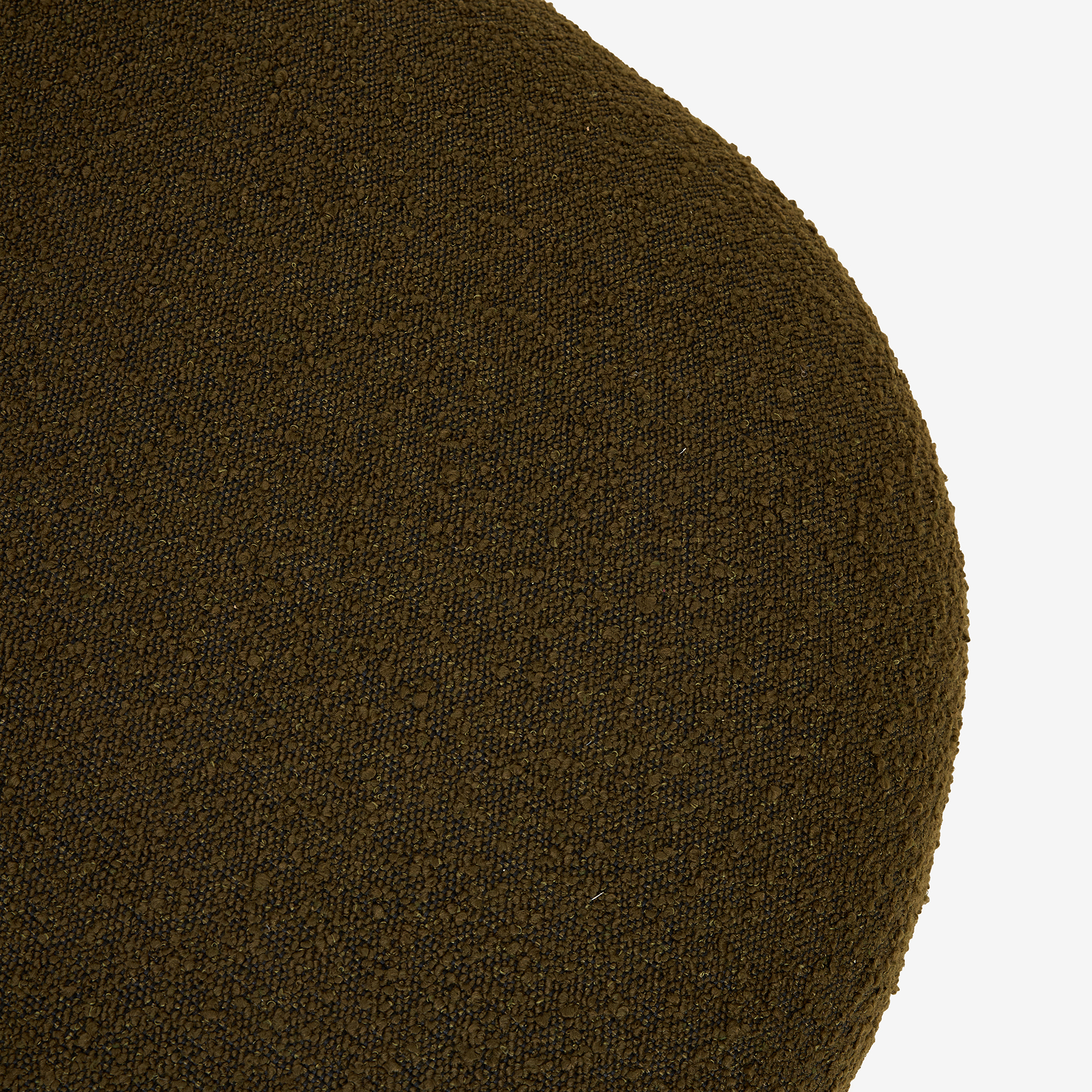 Butaca en tejido bouclé verde oliva Pacha 81x95x71cm Clau&Chloe