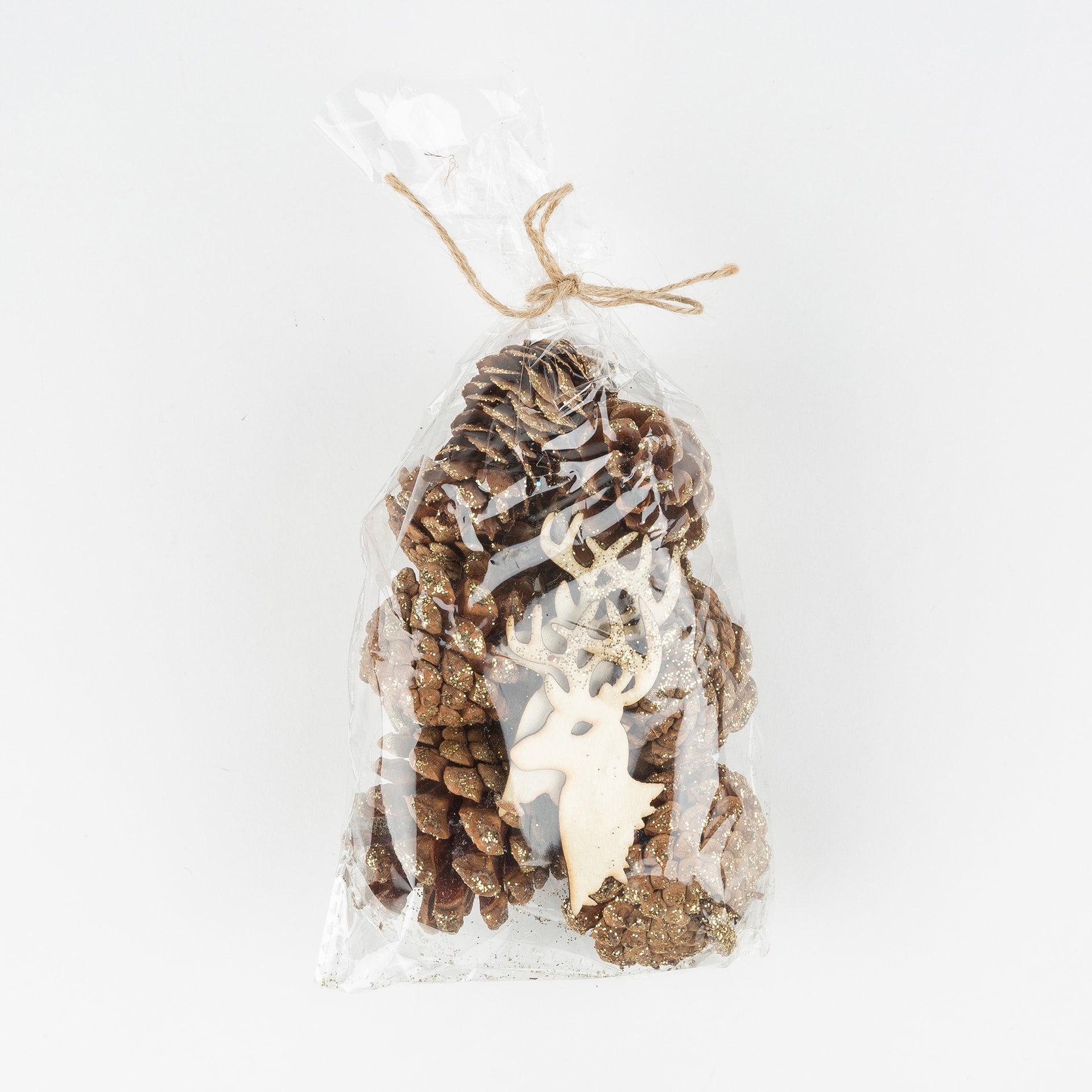 Bolsa de pi&ntilde;as y bayas