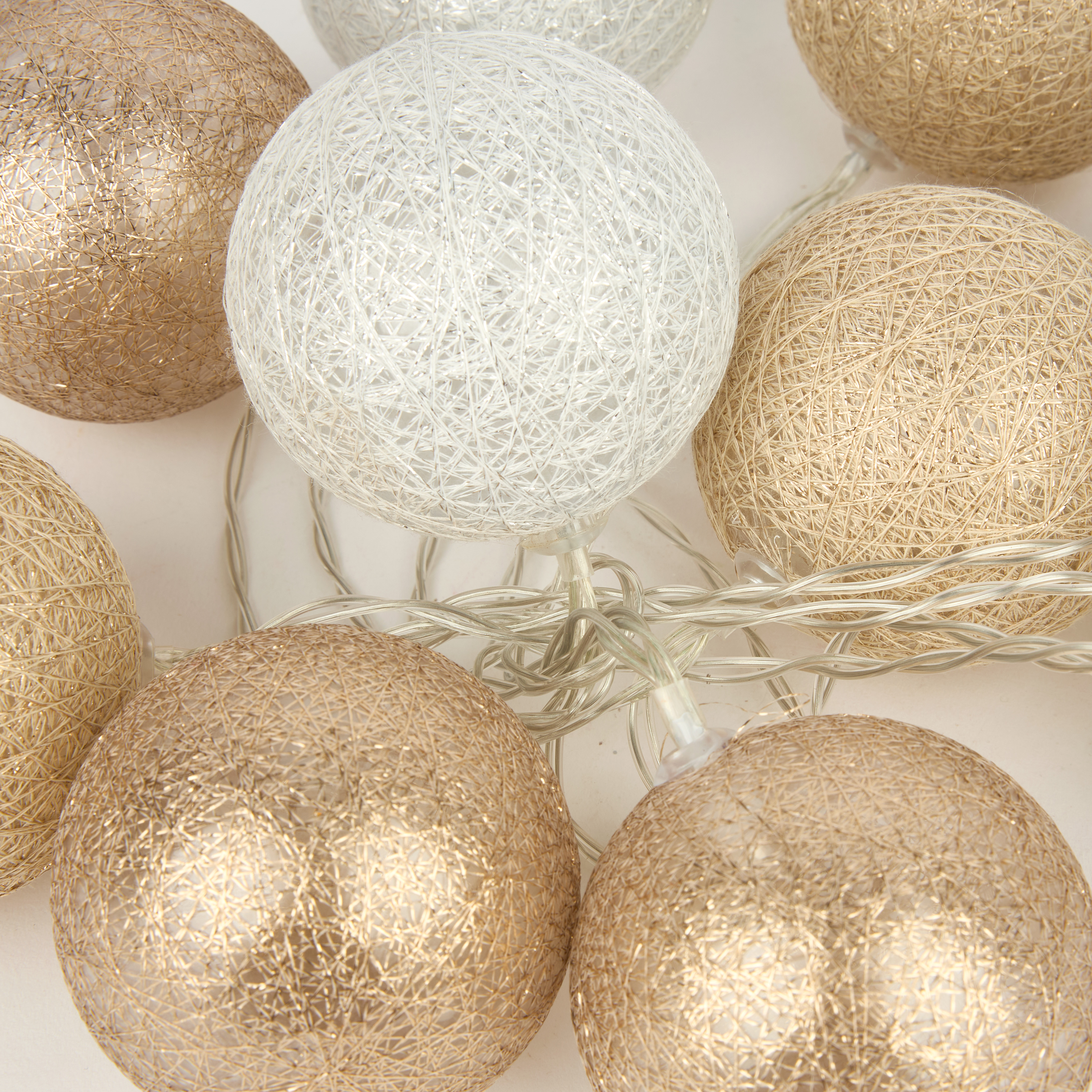 Guirnalda de bolas LED rafia Ø6cm