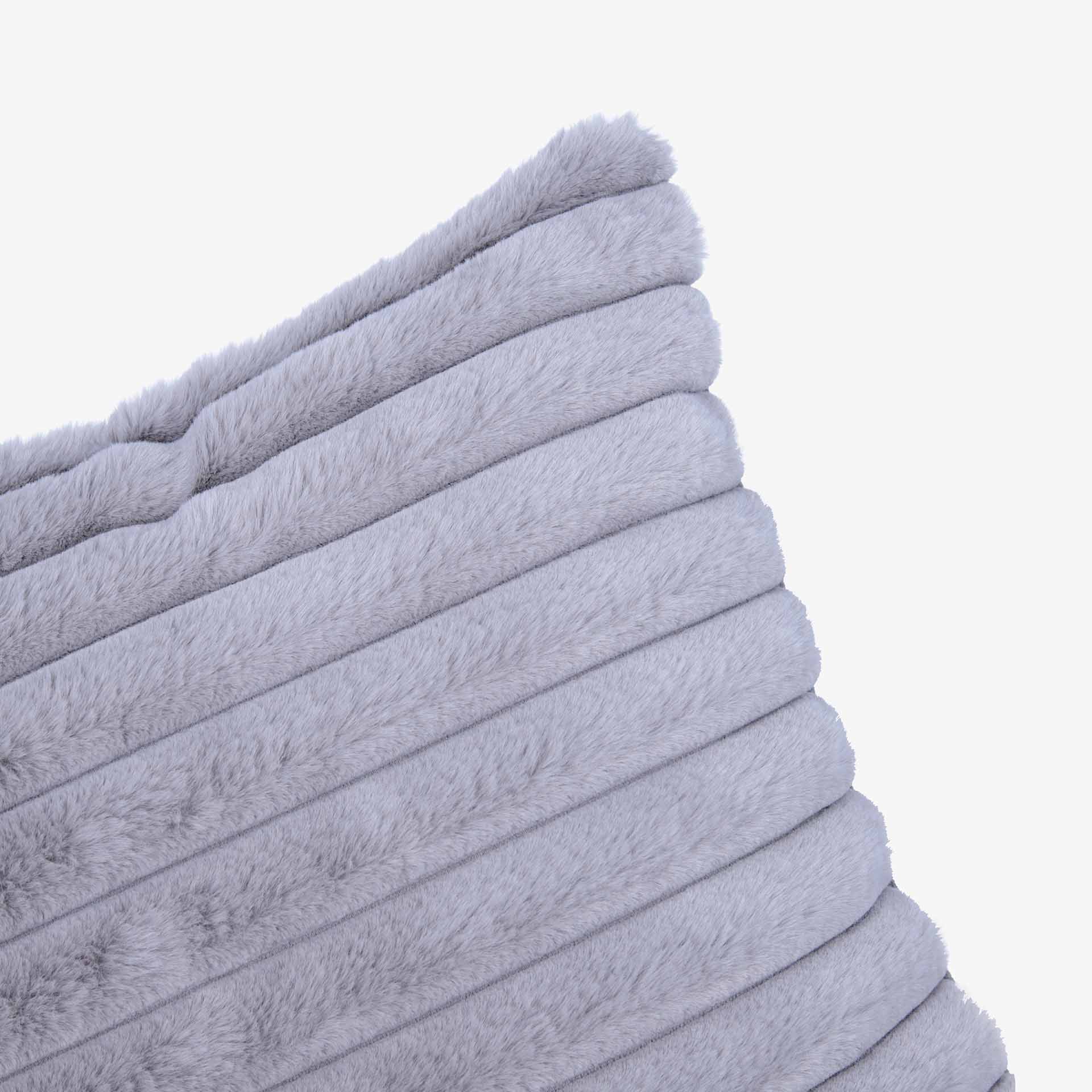 Funda de cojín efecto pelo gris Lineo 45x45cm