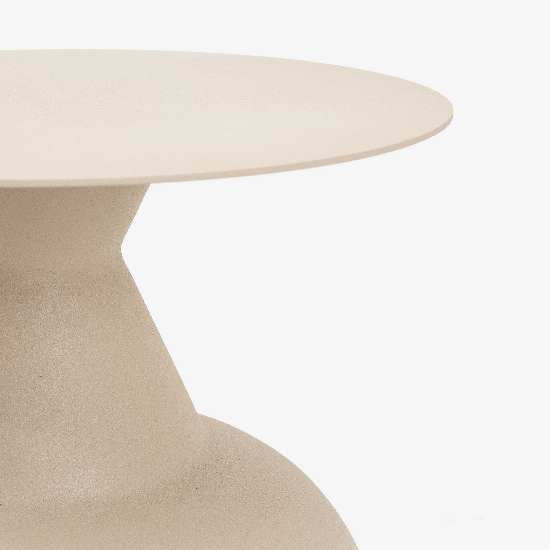 Mesa auxiliar de acero beige Maple &Oslash;38x49cm Clau&Chloe