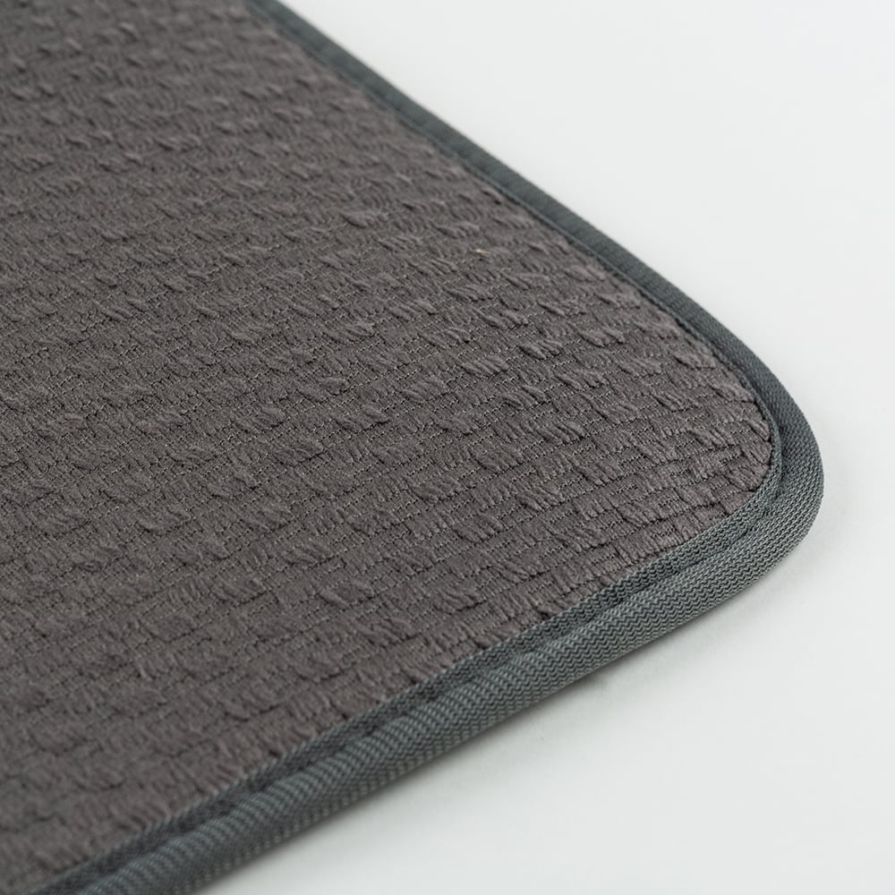 Tapete escurreplatos de poli&eacute;ster plegable gris 46x38cm