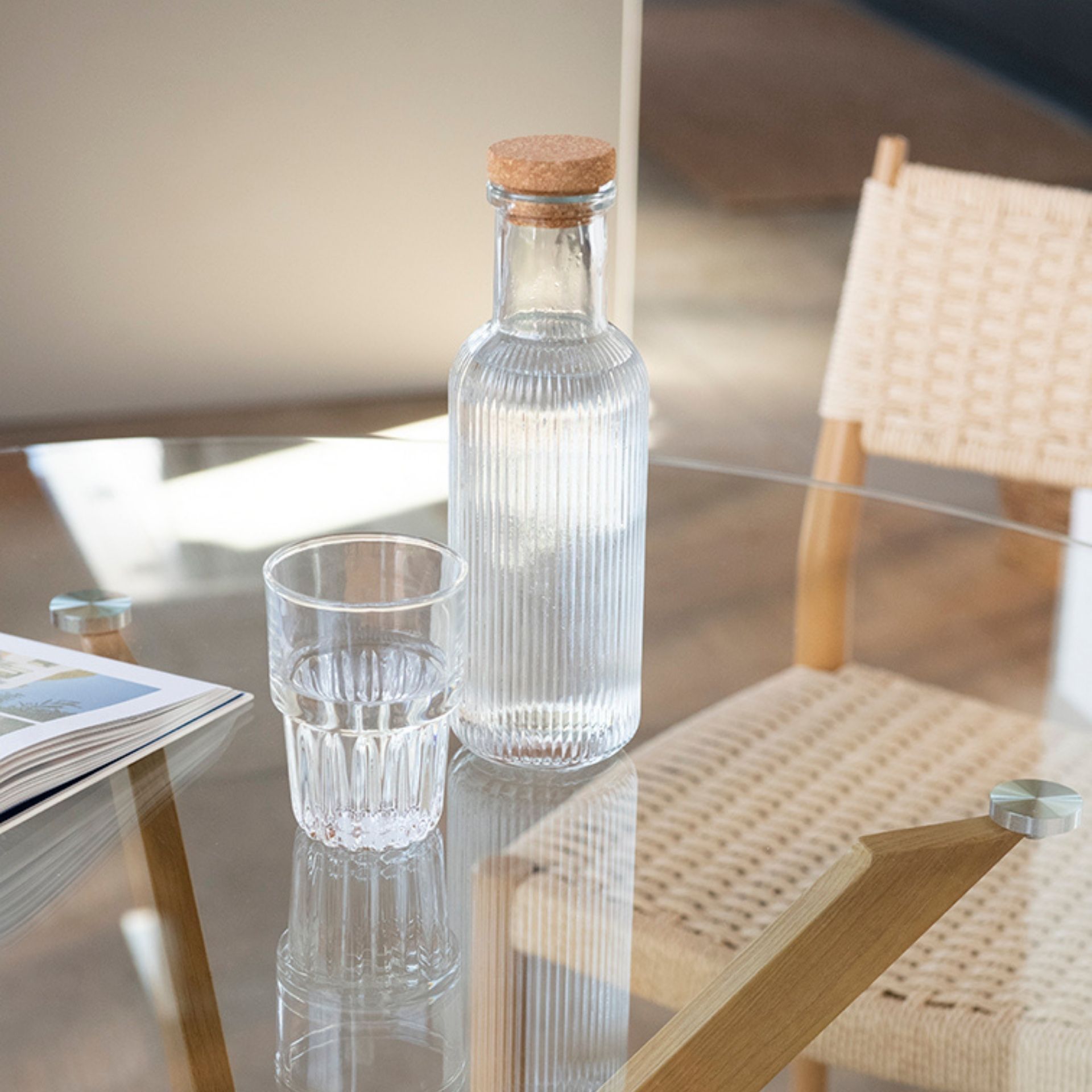 Botella de agua de vidrio rayas 1L