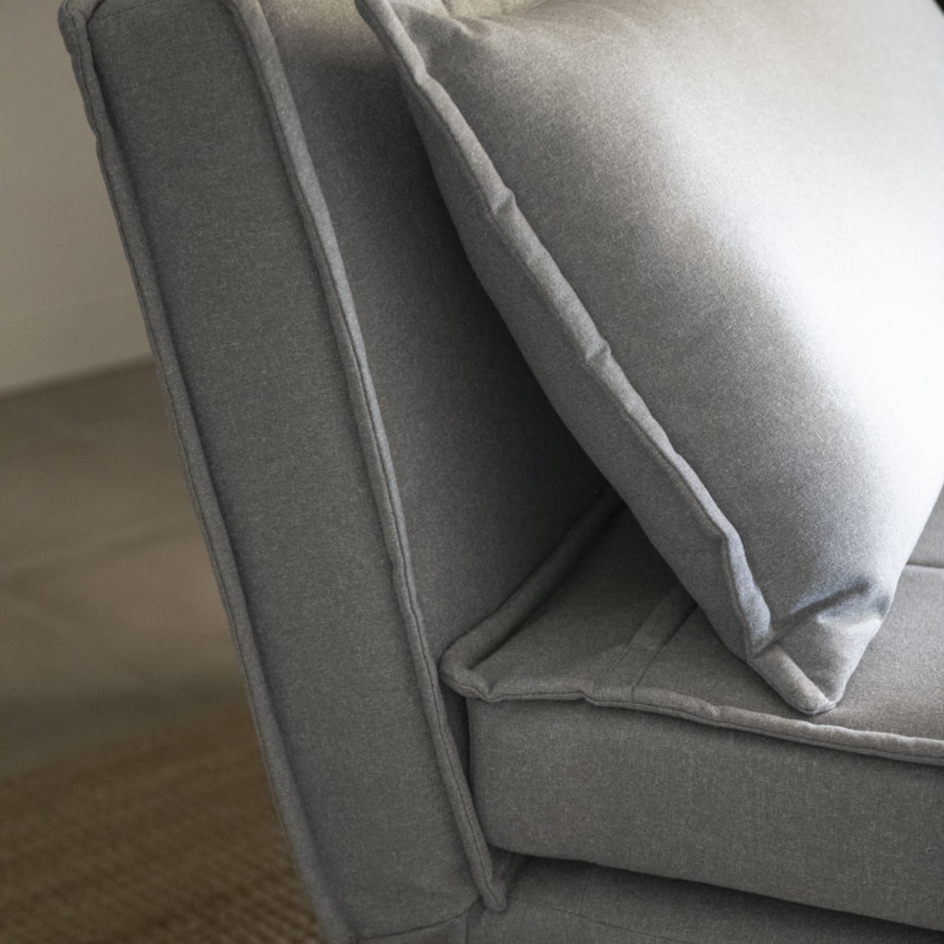 Sofá cama individual gris claro Gael 104x92x84cm