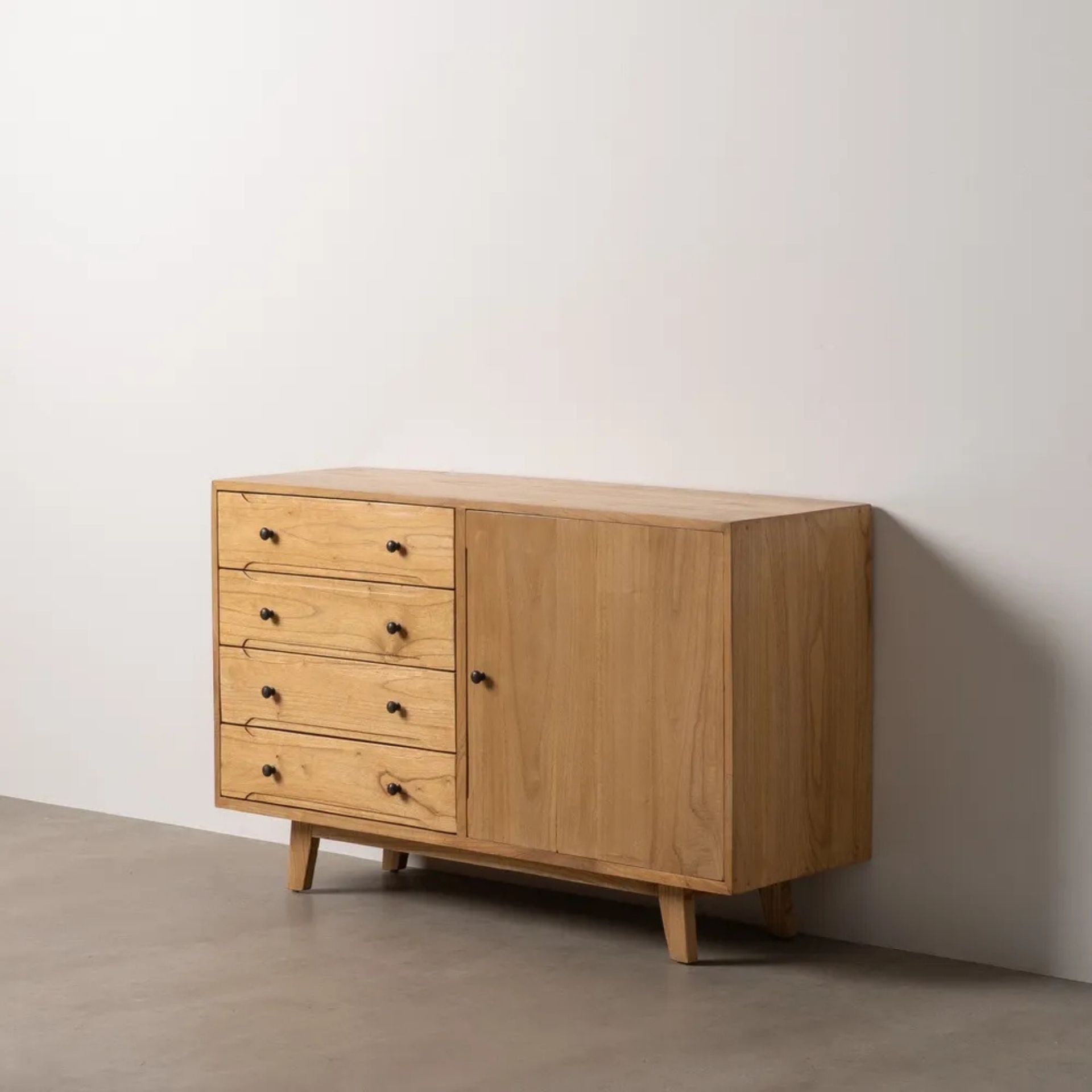 Aparador de madera de mindi 130x40x80cm