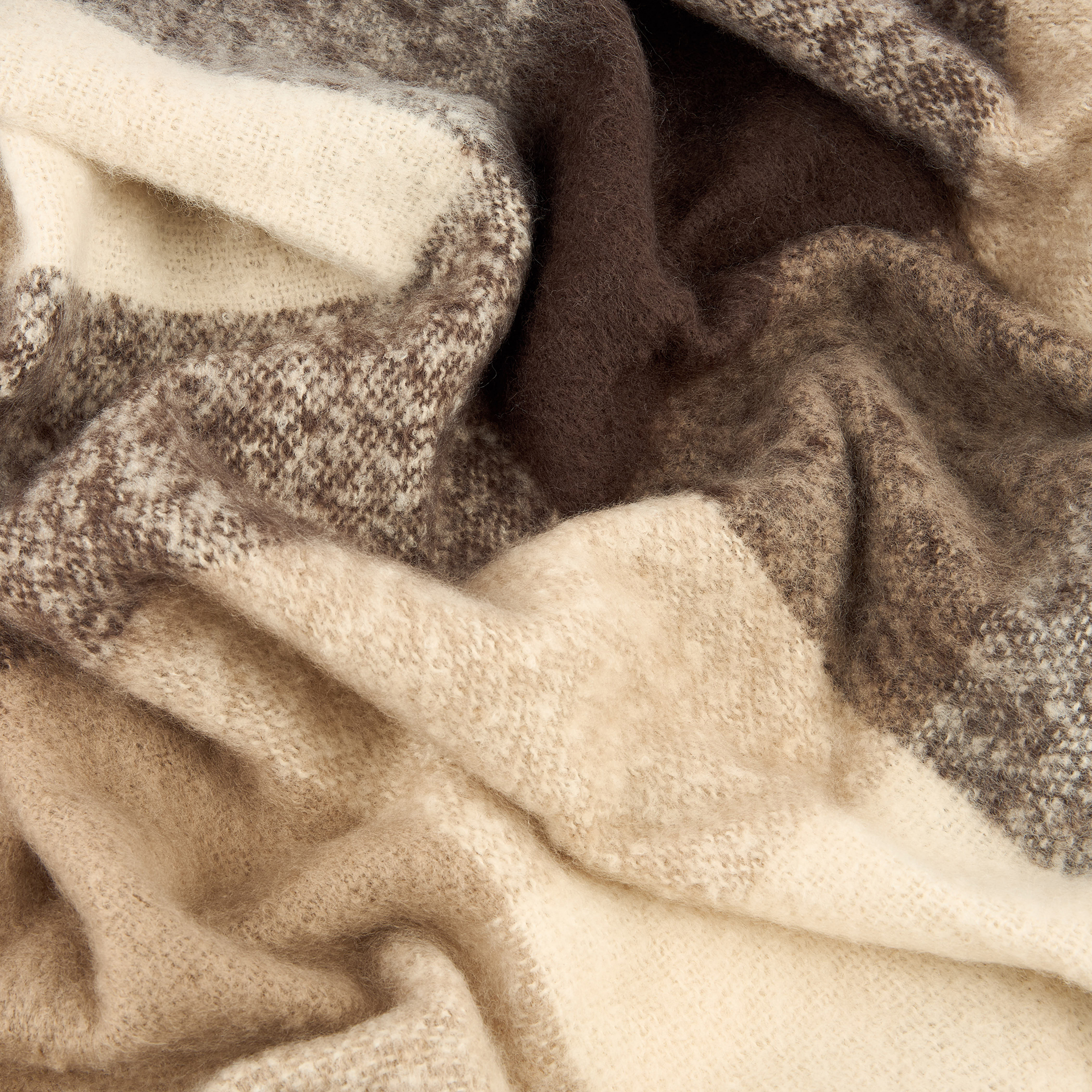 Manta efecto mohair de cuadros marrón 130x150cm