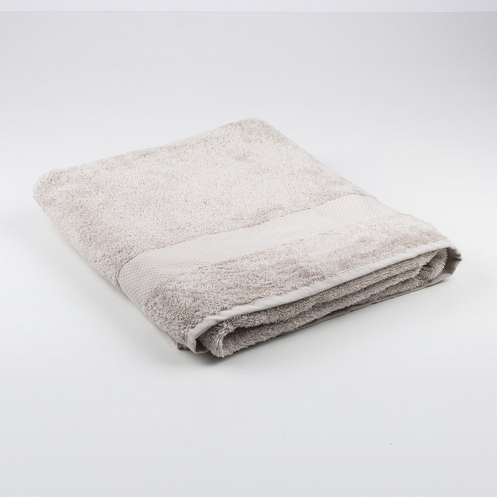 Toalla de ducha XL de algodón beige Vic 100x150cm - 500 gr/m²