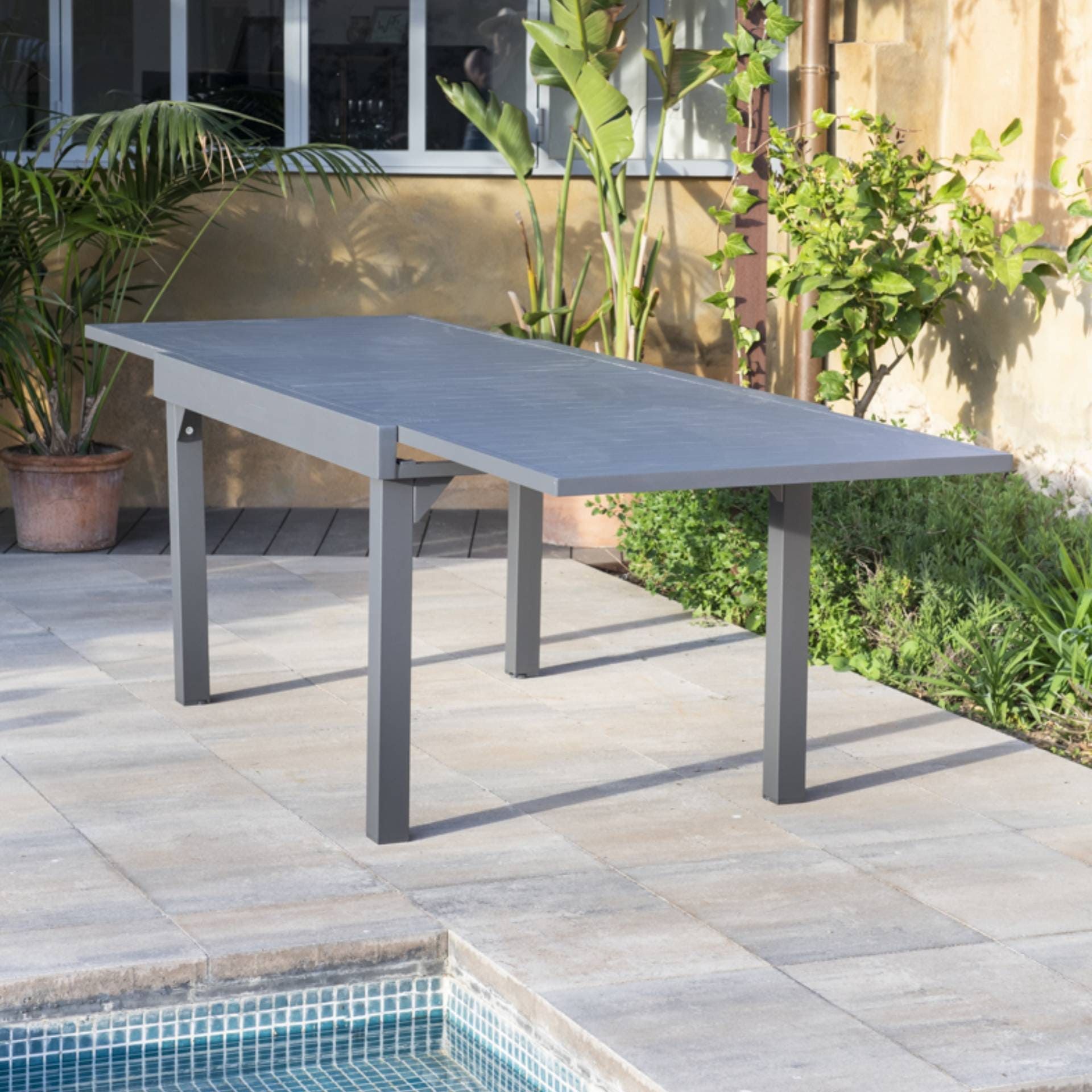 Mesa de jardín extensible de aluminio gris oscuro Paros 135/270x90x75cm
