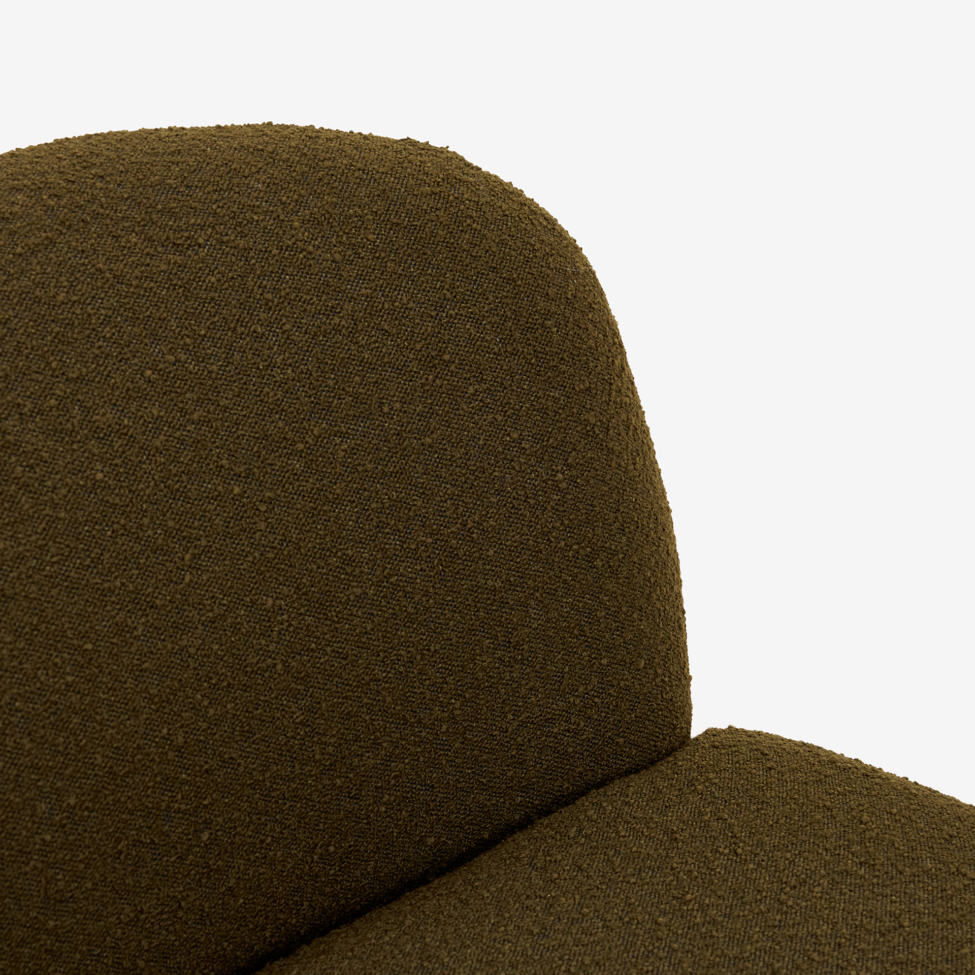 Butaca en tejido bouclé verde oliva Pacha 81x95x71cm Clau&Chloe