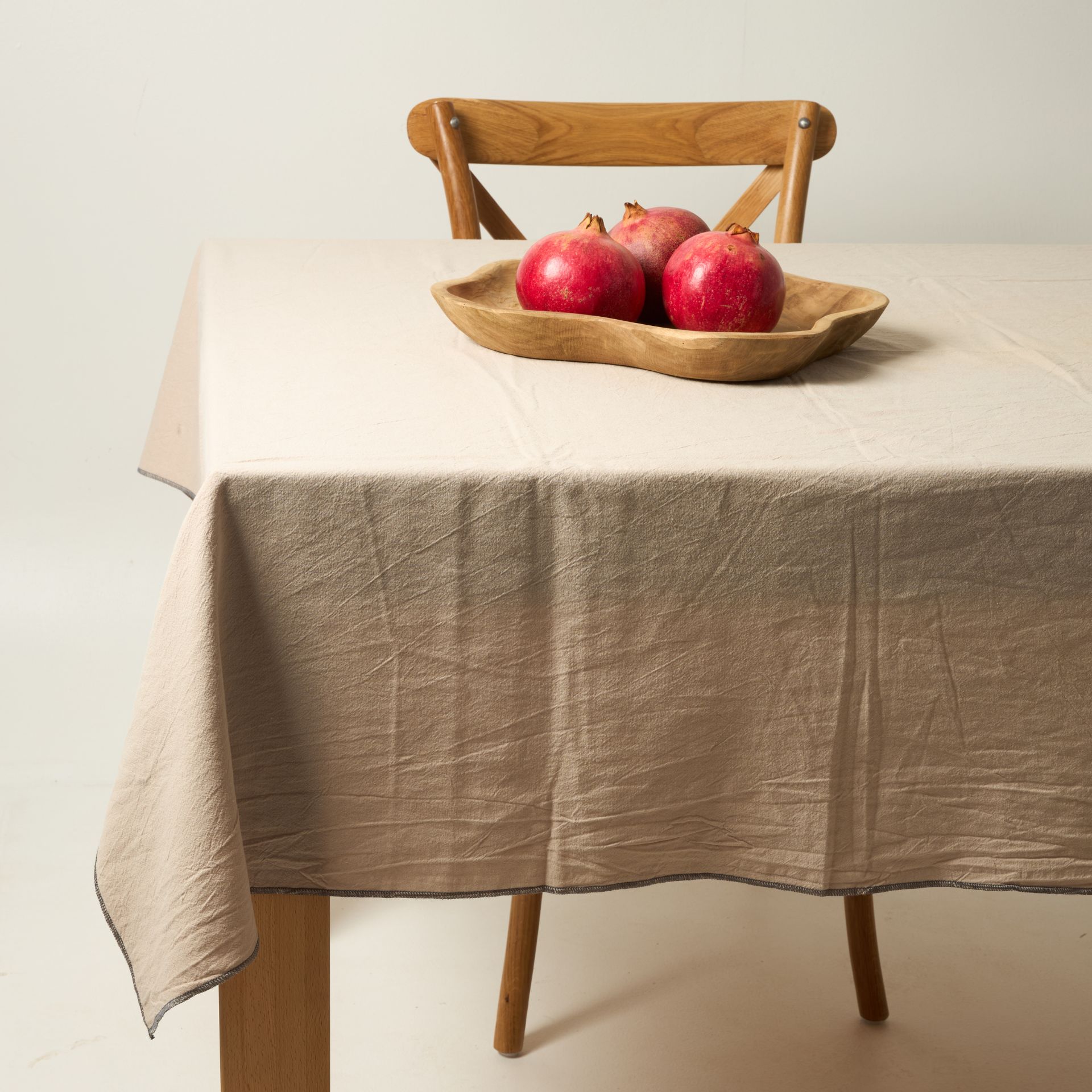 Mantel de algod&oacute;n con flecos beige 140x145cm