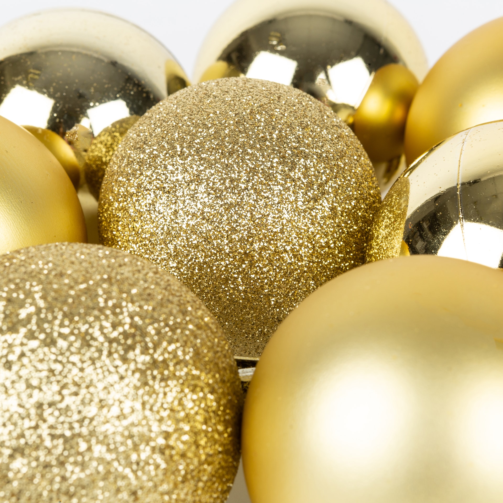 Set de 9 bolas doradas 6cm en varios modelos