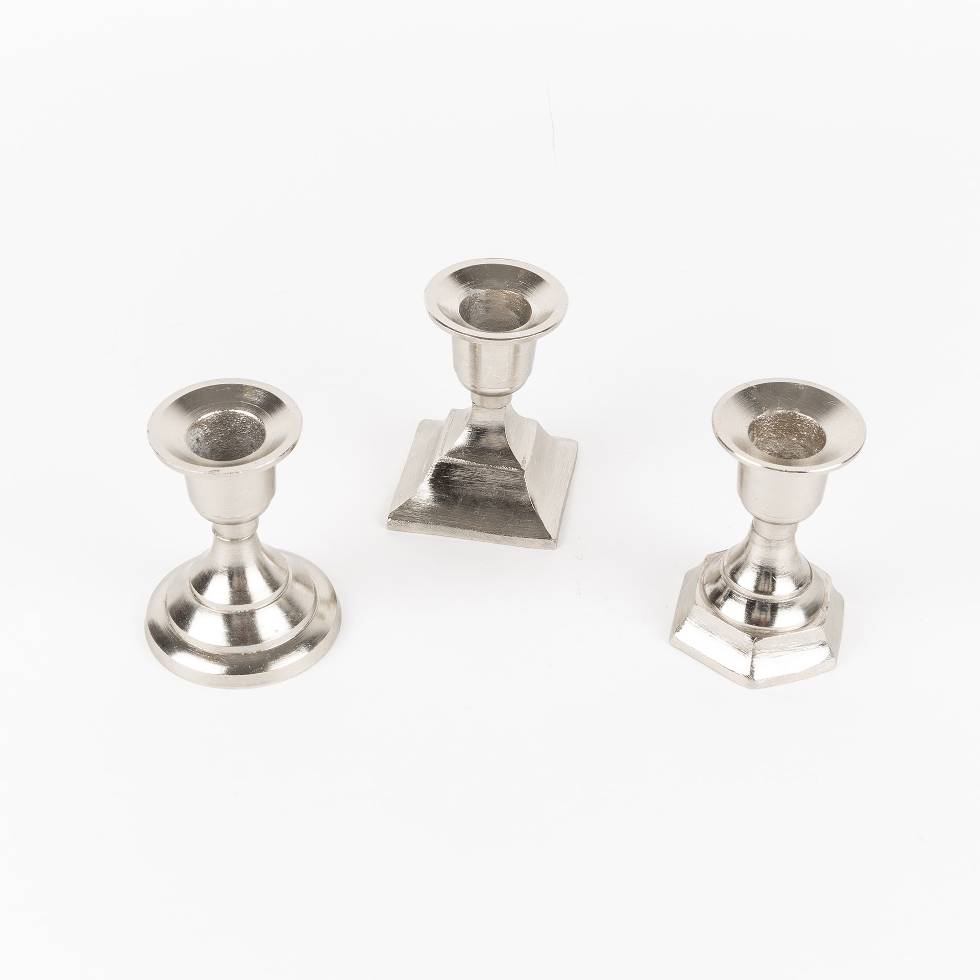 Candelabro de aluminio &Oslash;6x8cm en varios modelos