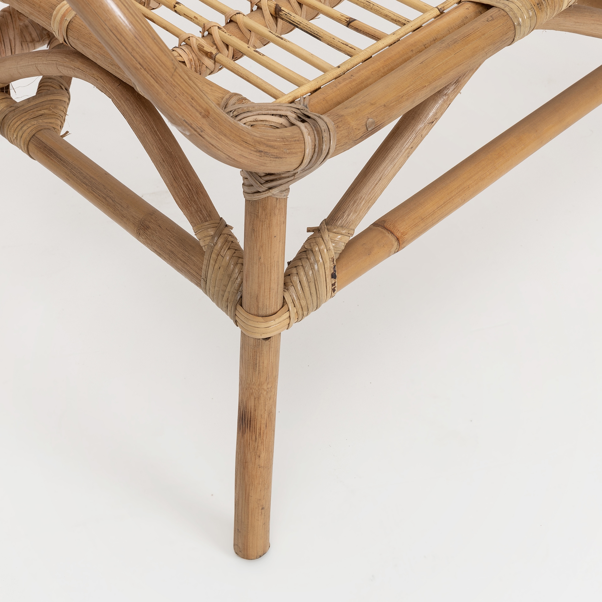 Sof&aacute; de mimbre dos plazas Indie 116x83x68 cm