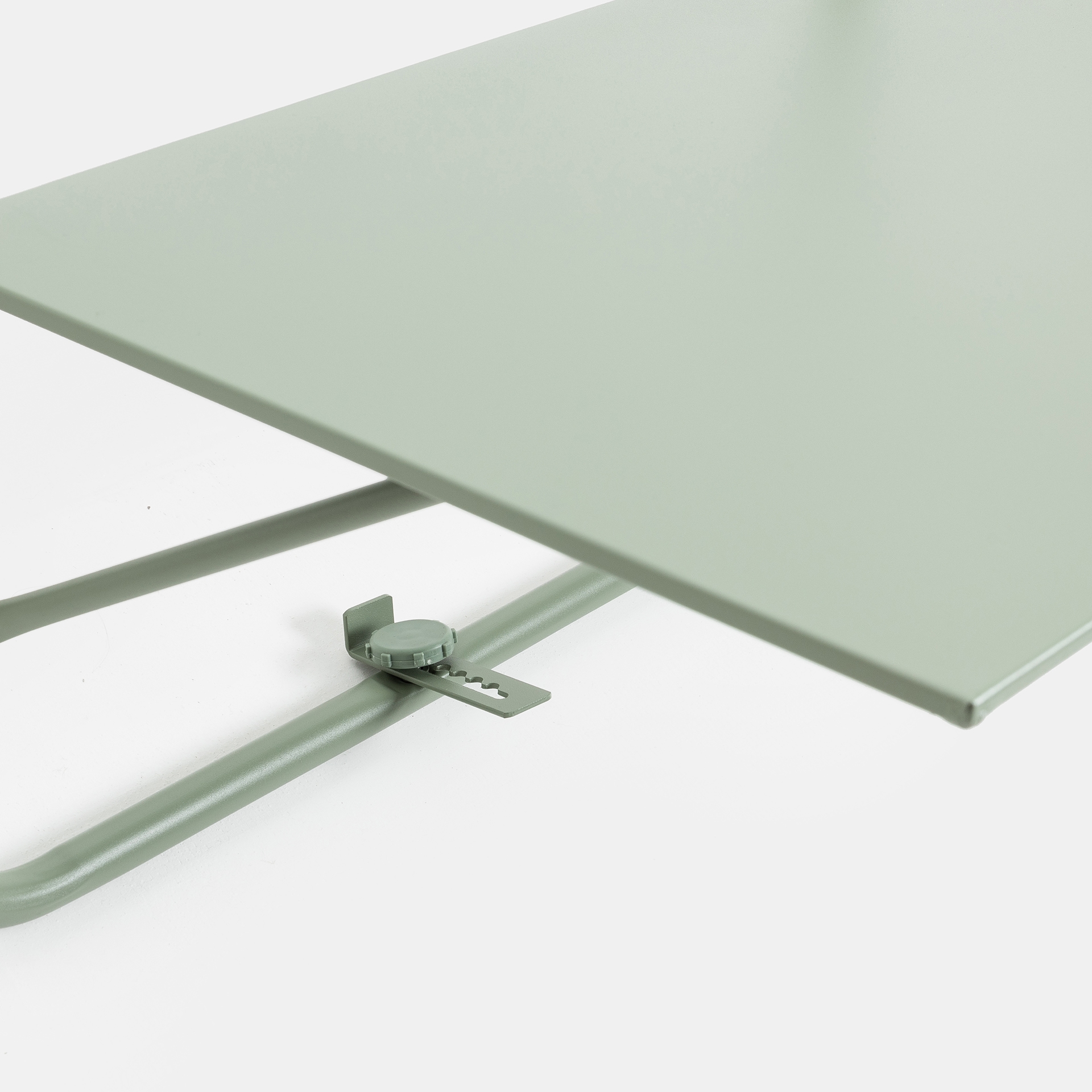 Mesa de balcón verde de metal 60x43cm