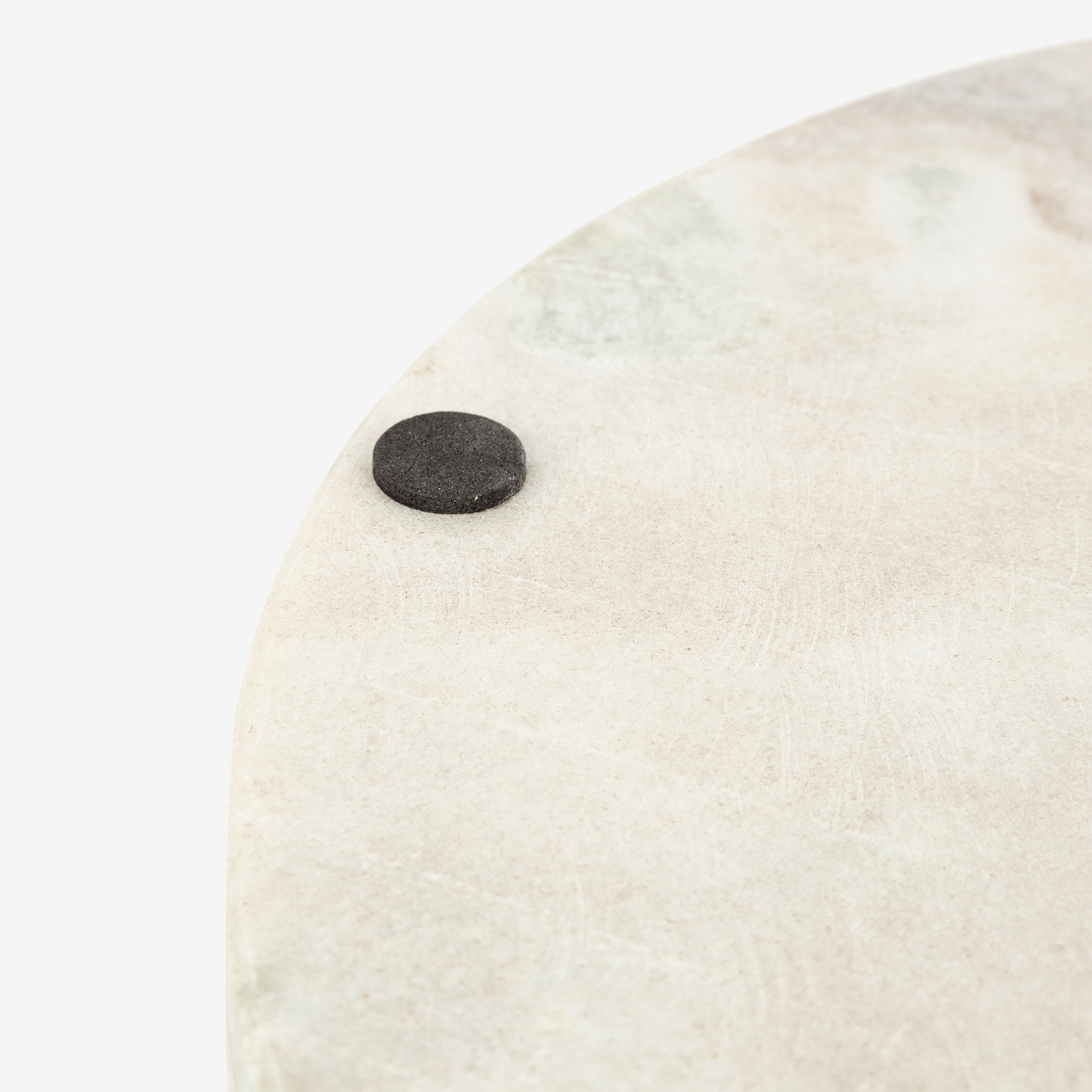 Tabla para servir aperitivos de m&aacute;rmol 24cm