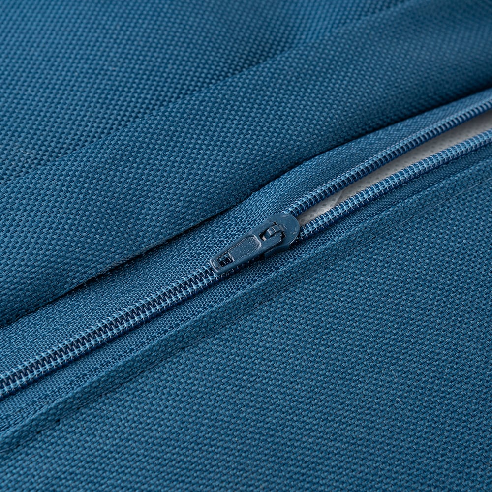 Coj&iacute;n para exterior azul marino de poli&eacute;ster