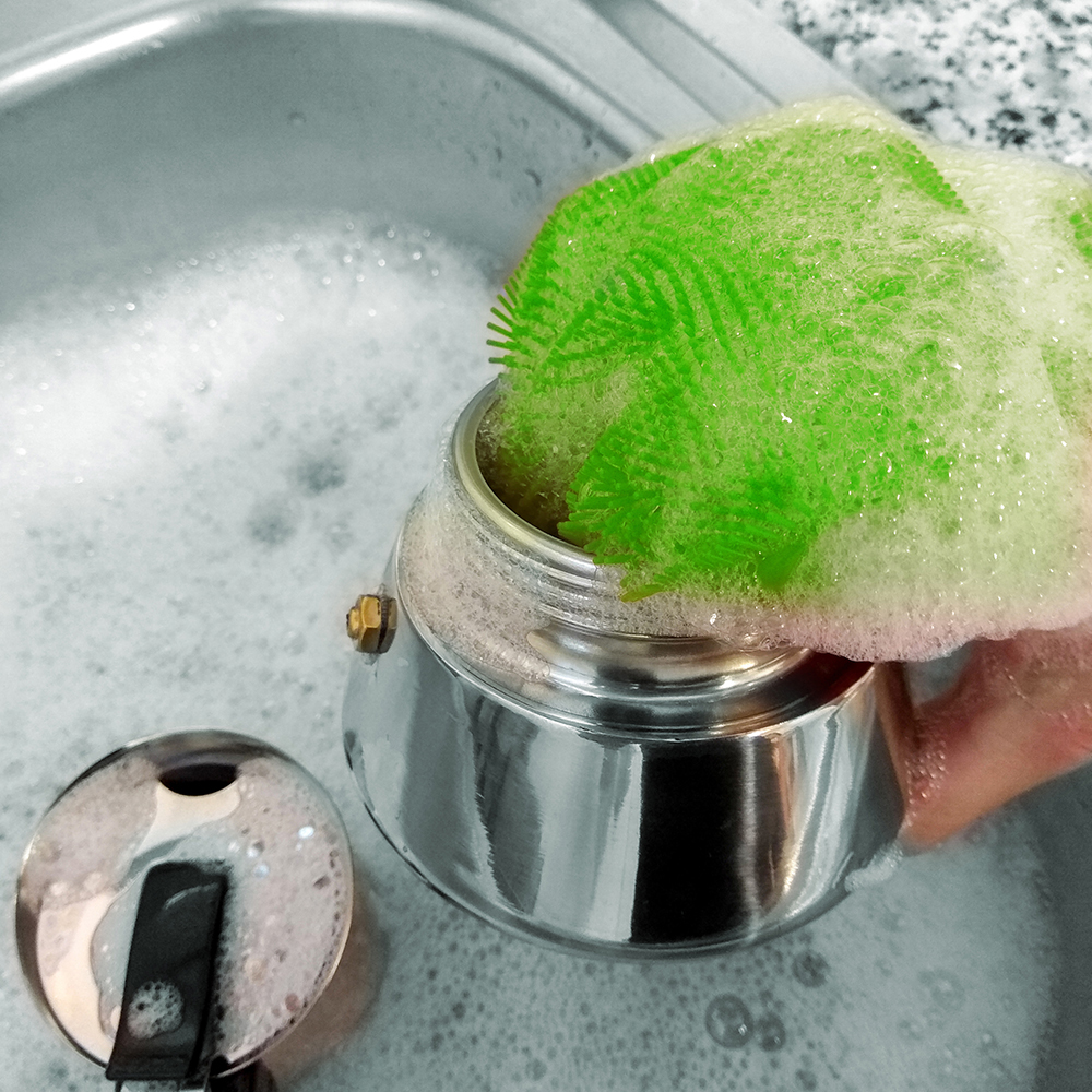 Guante con estropajo de silicona