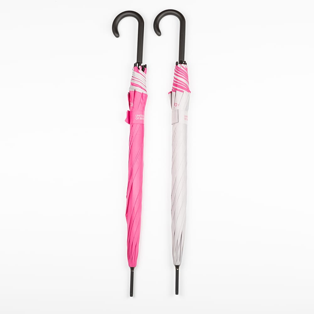 Paraguas autom&aacute;tico Benetton de distintos colores