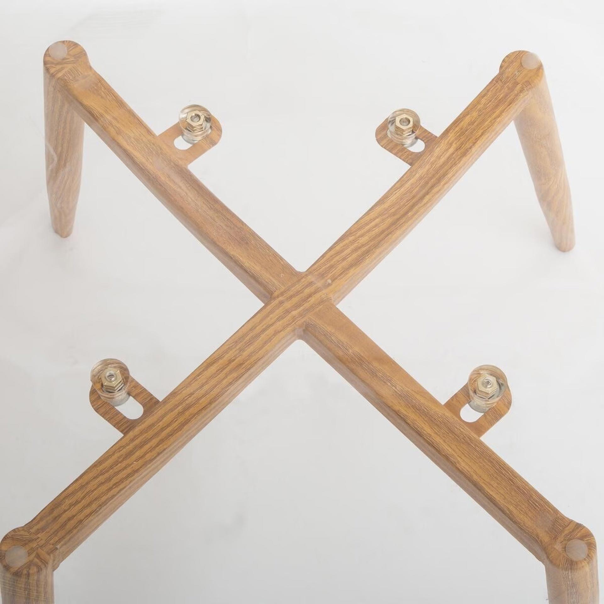 Silla de comedor transparente con patas de metal efecto madera Orel