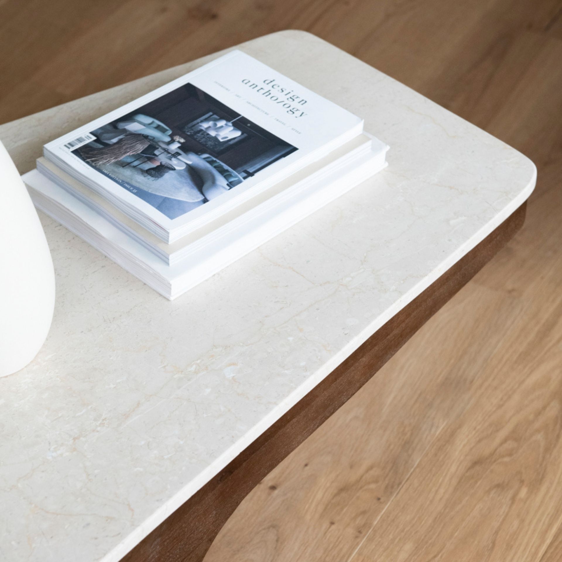 Mesa de centro de m&aacute;rmol Se&uacute;l 128x63x36cm Clau&Chloe