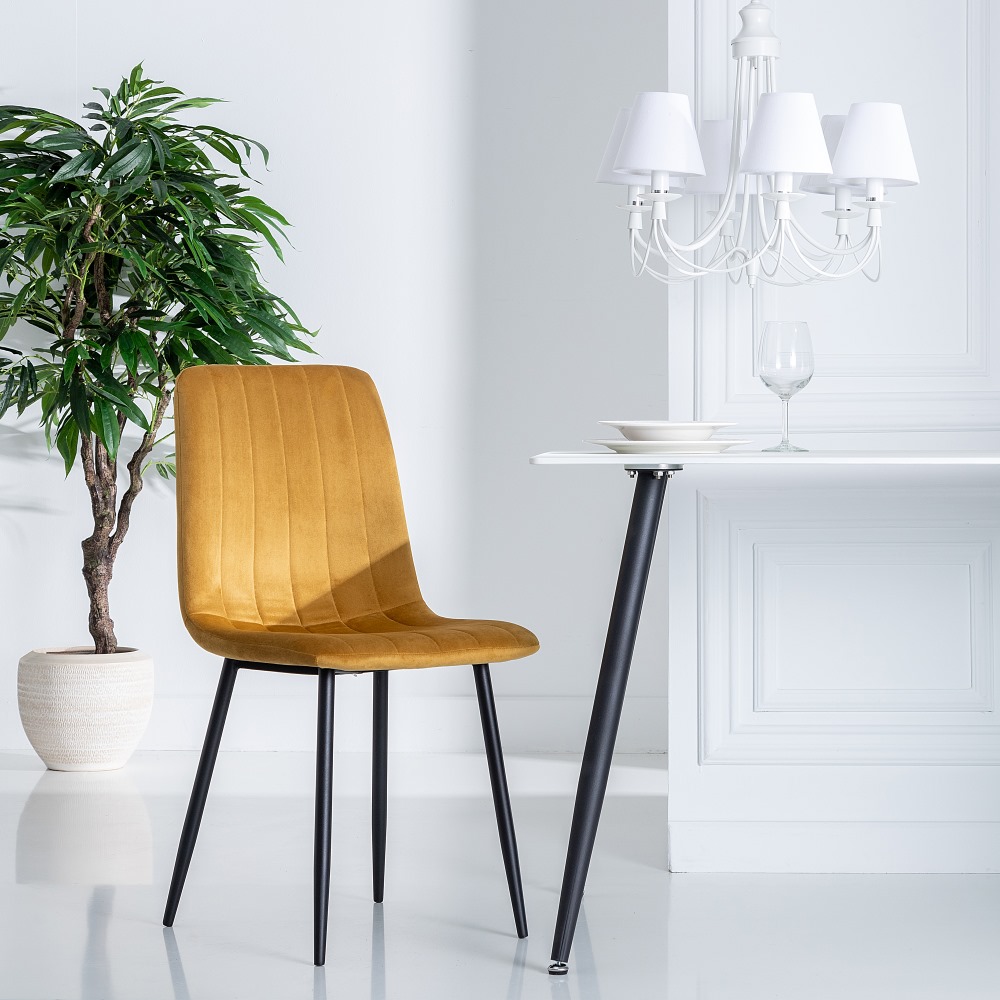 Set de 4 sillas de comedor de terciopelo dorado Izabal 55x44x88cm