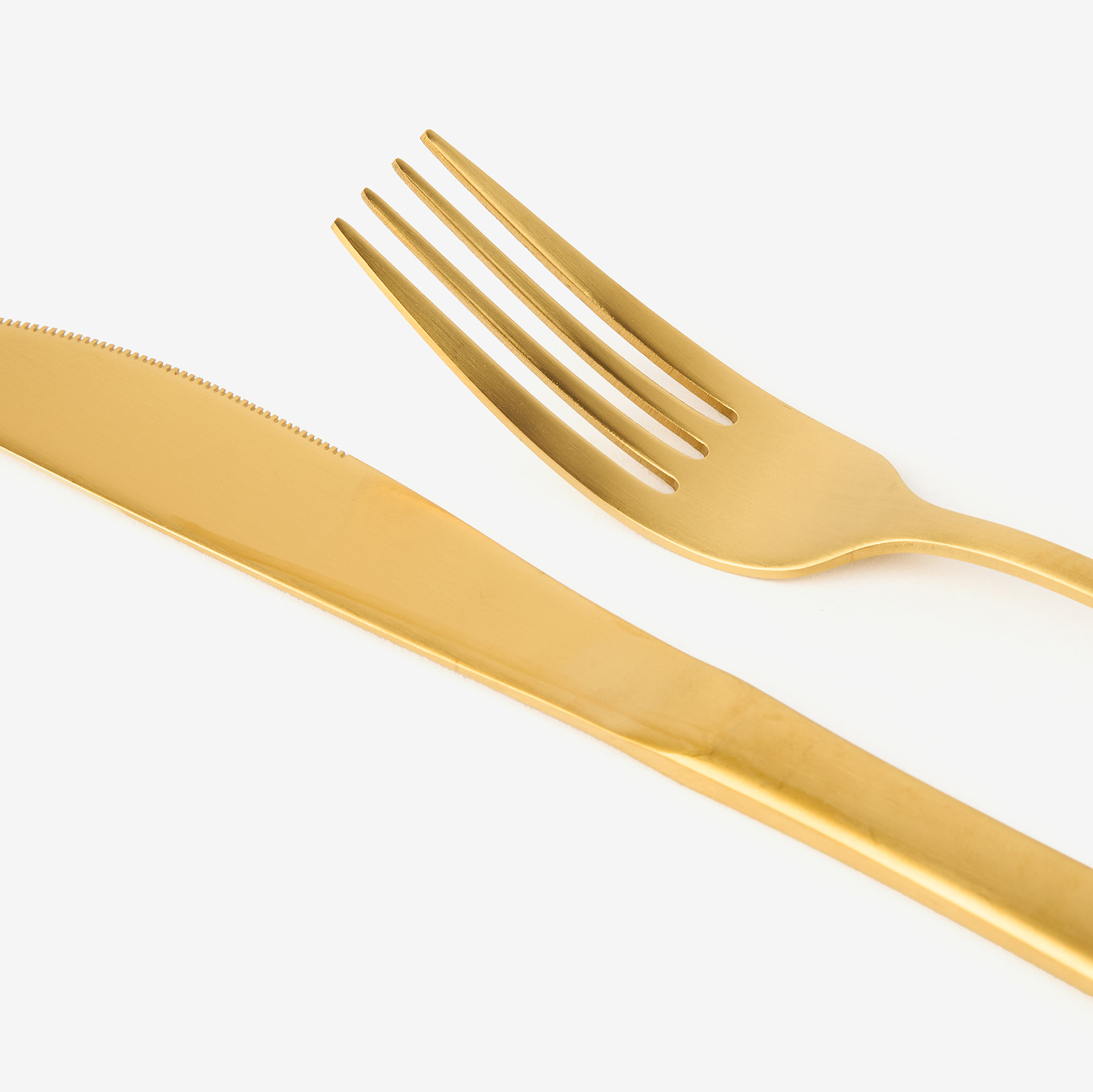 Cuberter&iacute;a de 24 piezas de acero inoxidable dorada Adele - Bergner