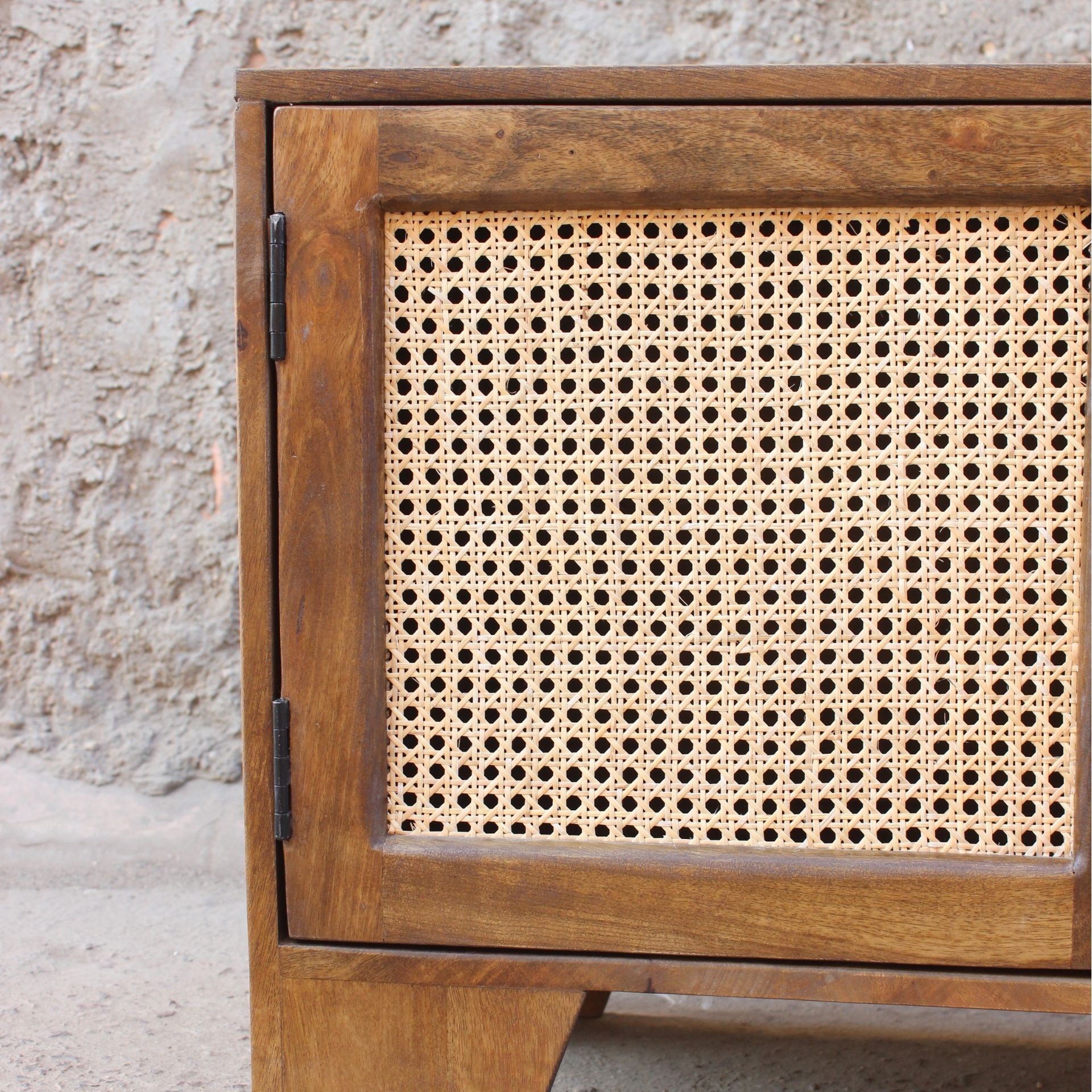 Mueble de televisión de madera de mango Merlín 175x45x57cm Clau&Chloe