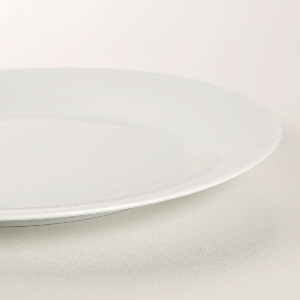 Plato llano blanco de porcelana Basic 27cm