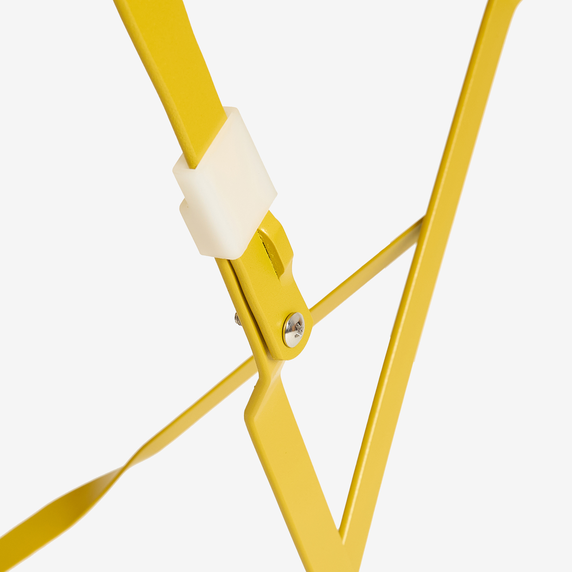 Set de jard&iacute;n plegable de mesa y 2 sillas de metal mostaza Bistro