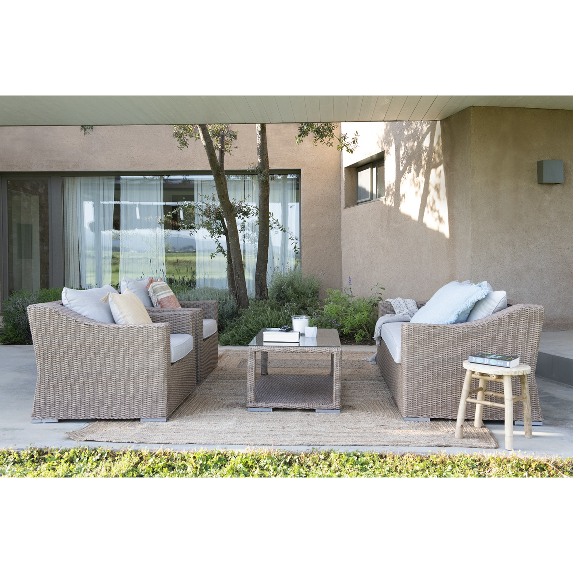 Set de jard&iacute;n de 4 piezas de rat&aacute;n sint&eacute;tico beige Zanz&iacute;bar