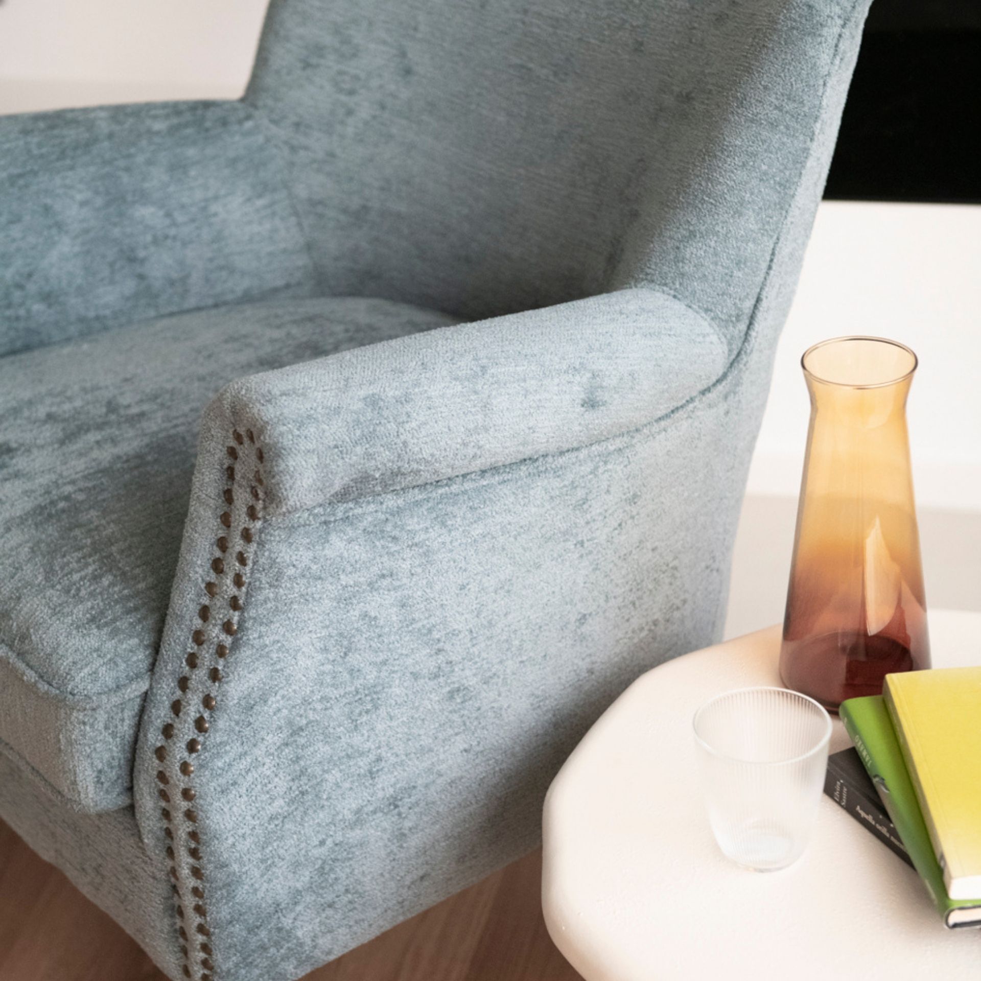 Butaca de terciopelo azul Aurora 79x75x79cm Clau&Chloe