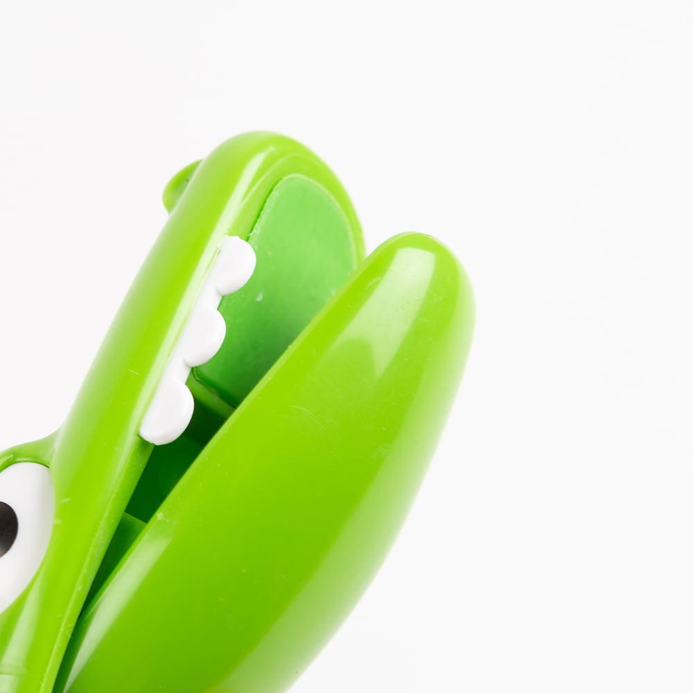 Pinza para cocina de pl&aacute;stico Cocodrilo