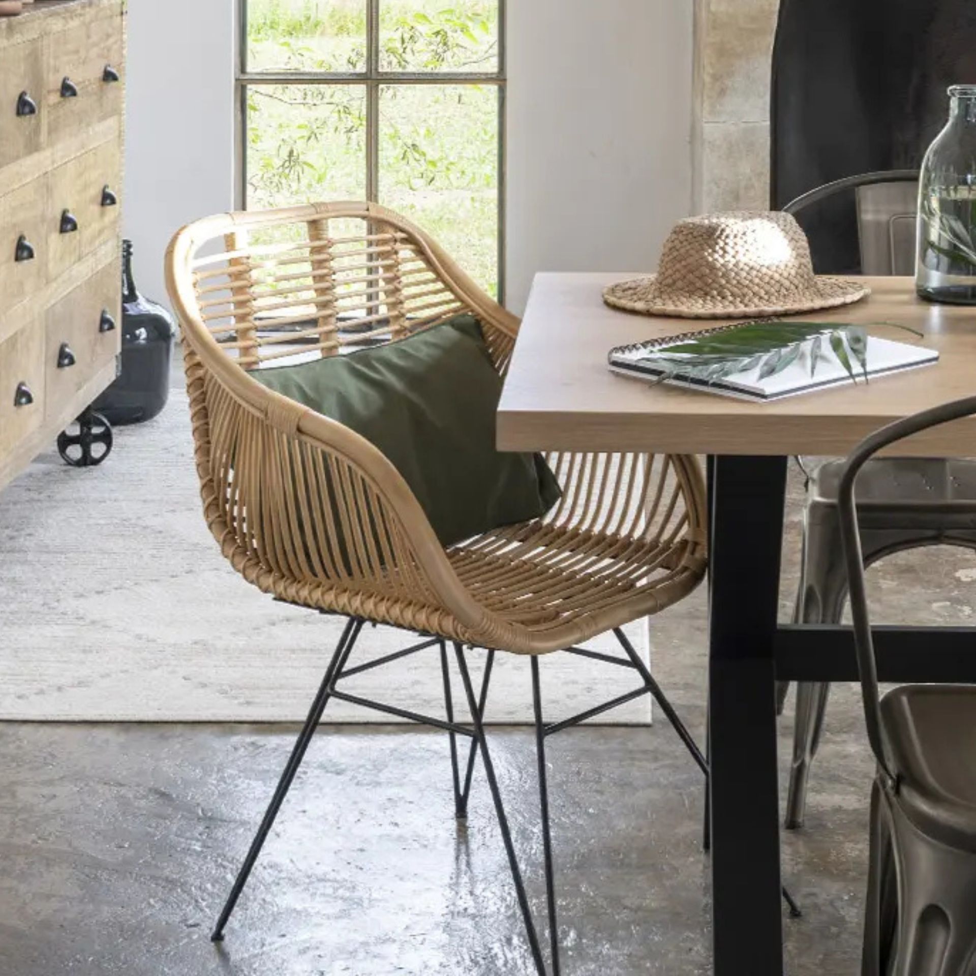 Silla de comedor de ratán y metal Adriane 60x58x85cm