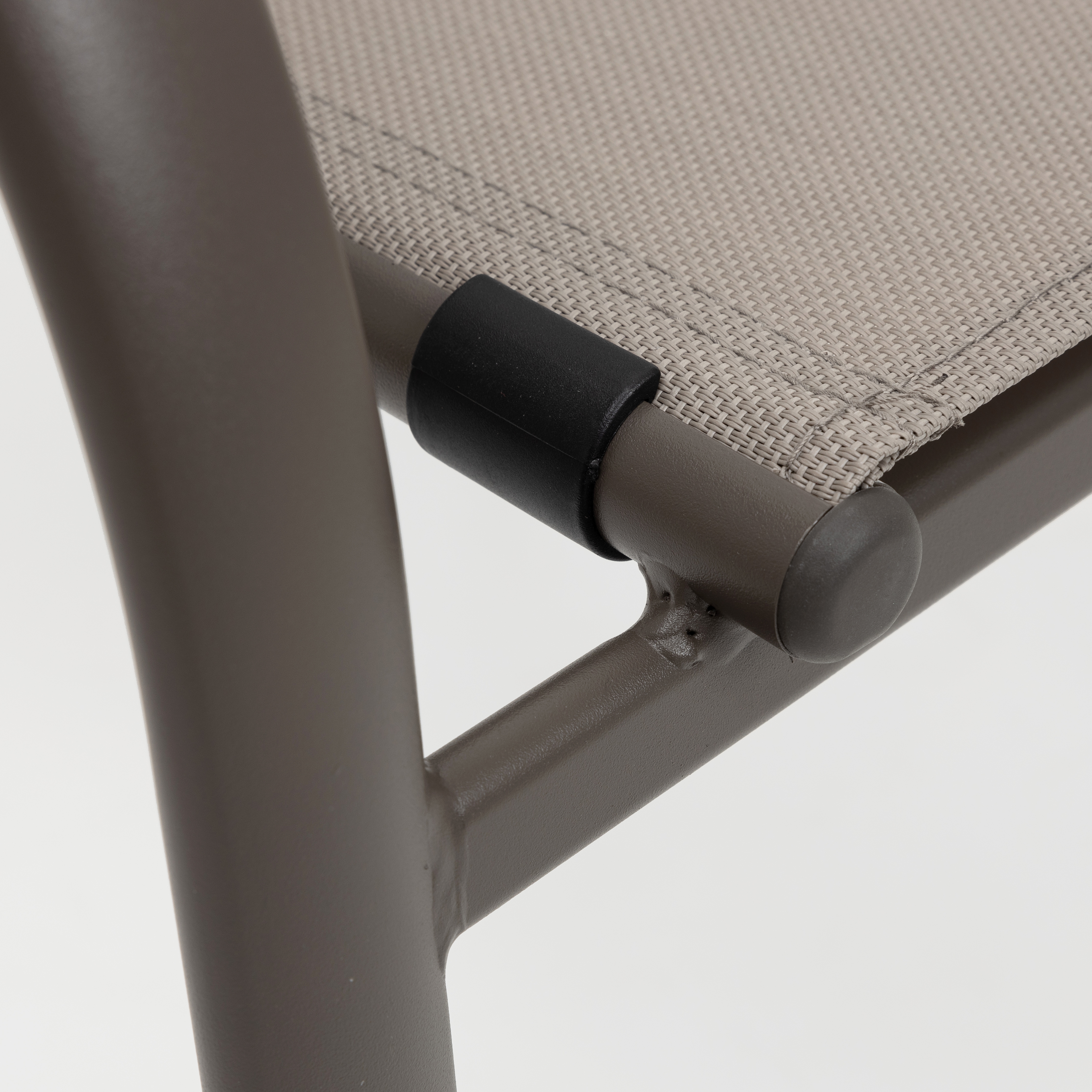 Silla de jardín apilable con reposabrazos de aluminio marrón Feroe 65x56x88cm