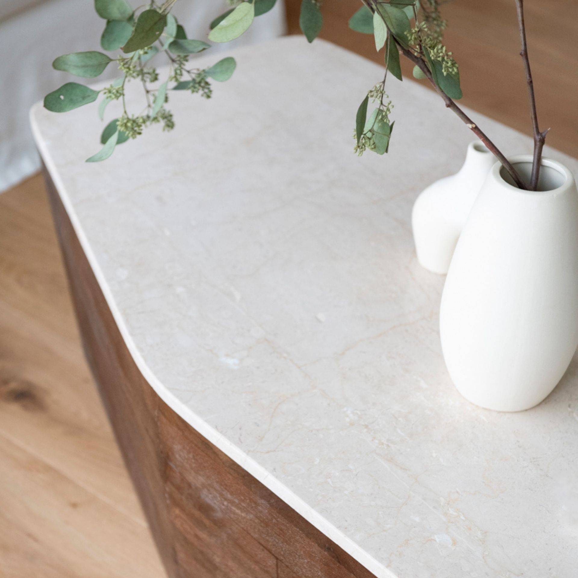 Mesa de centro de m&aacute;rmol Se&uacute;l 128x63x36cm Clau&Chloe