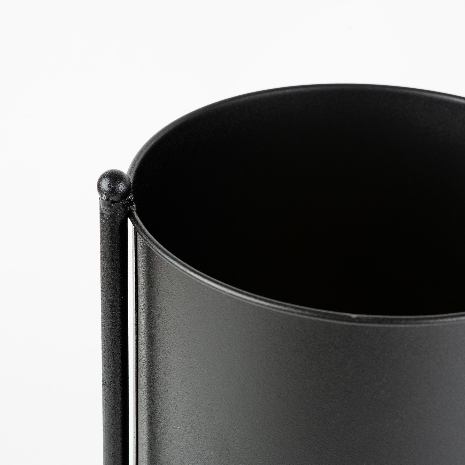 Macetero con soporte metal negro 41x20x47cm